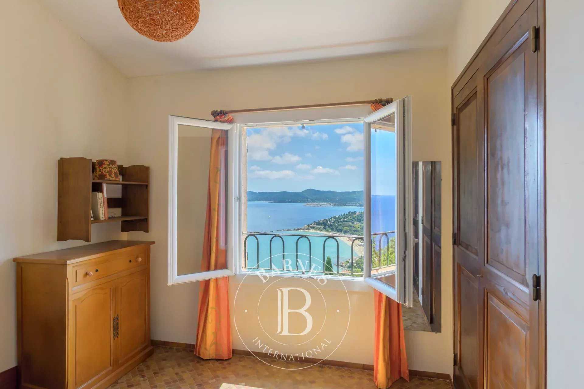 Le Lavandou  - House 3 Bedrooms