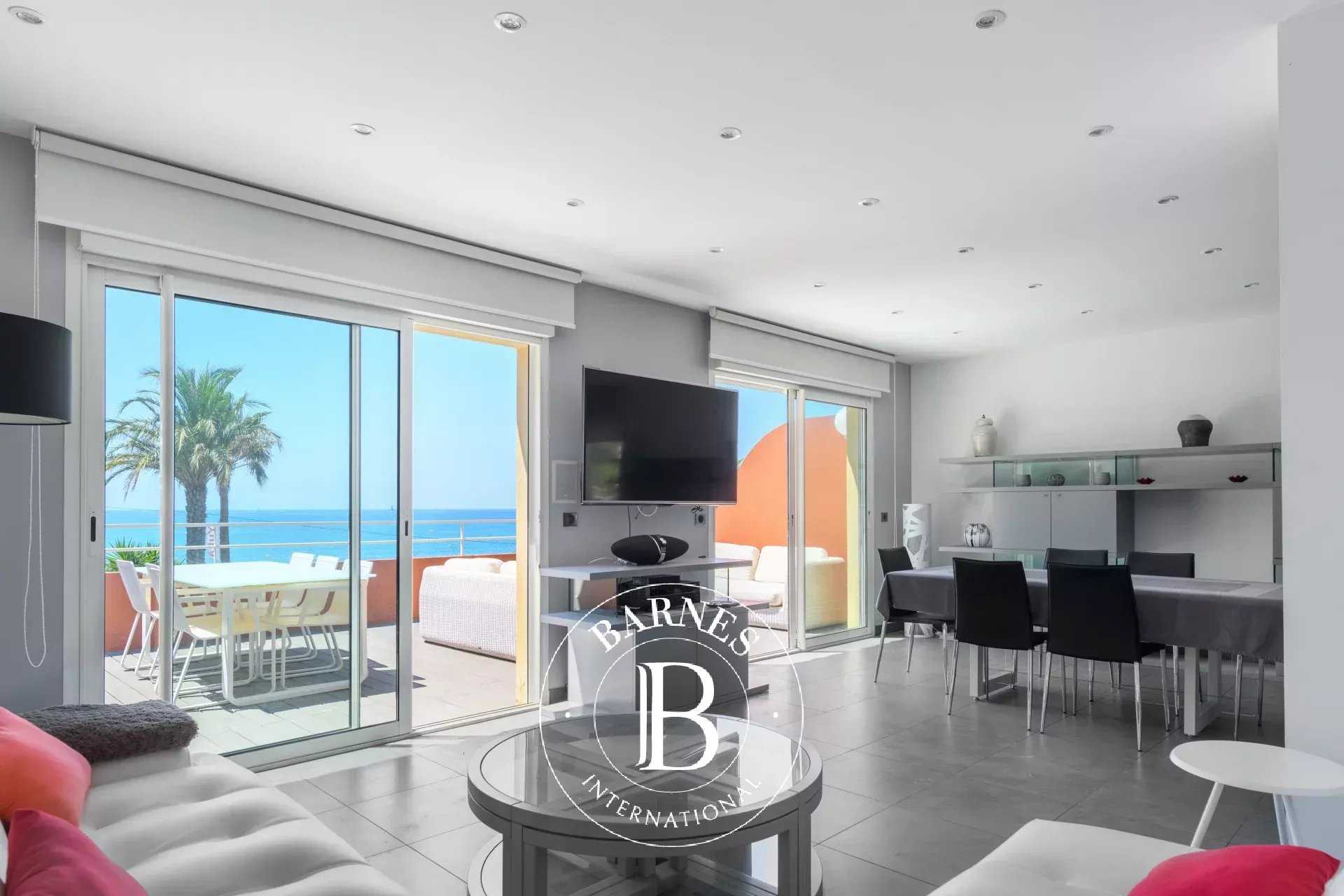 Sanary-sur-Mer  - Appartement 3 Pi&egrave;ces 2 Chambres