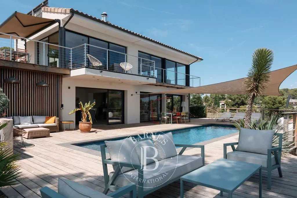 Hyères  - Villa 7 Bedrooms