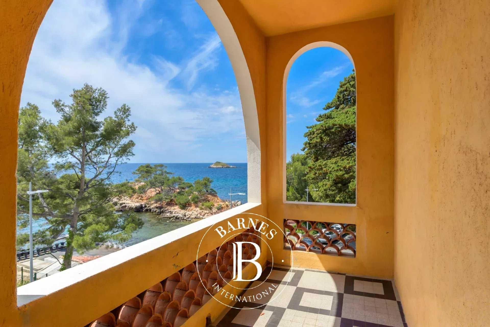 Bandol  - Villa 10 Pi&egrave;ces 7 Chambres