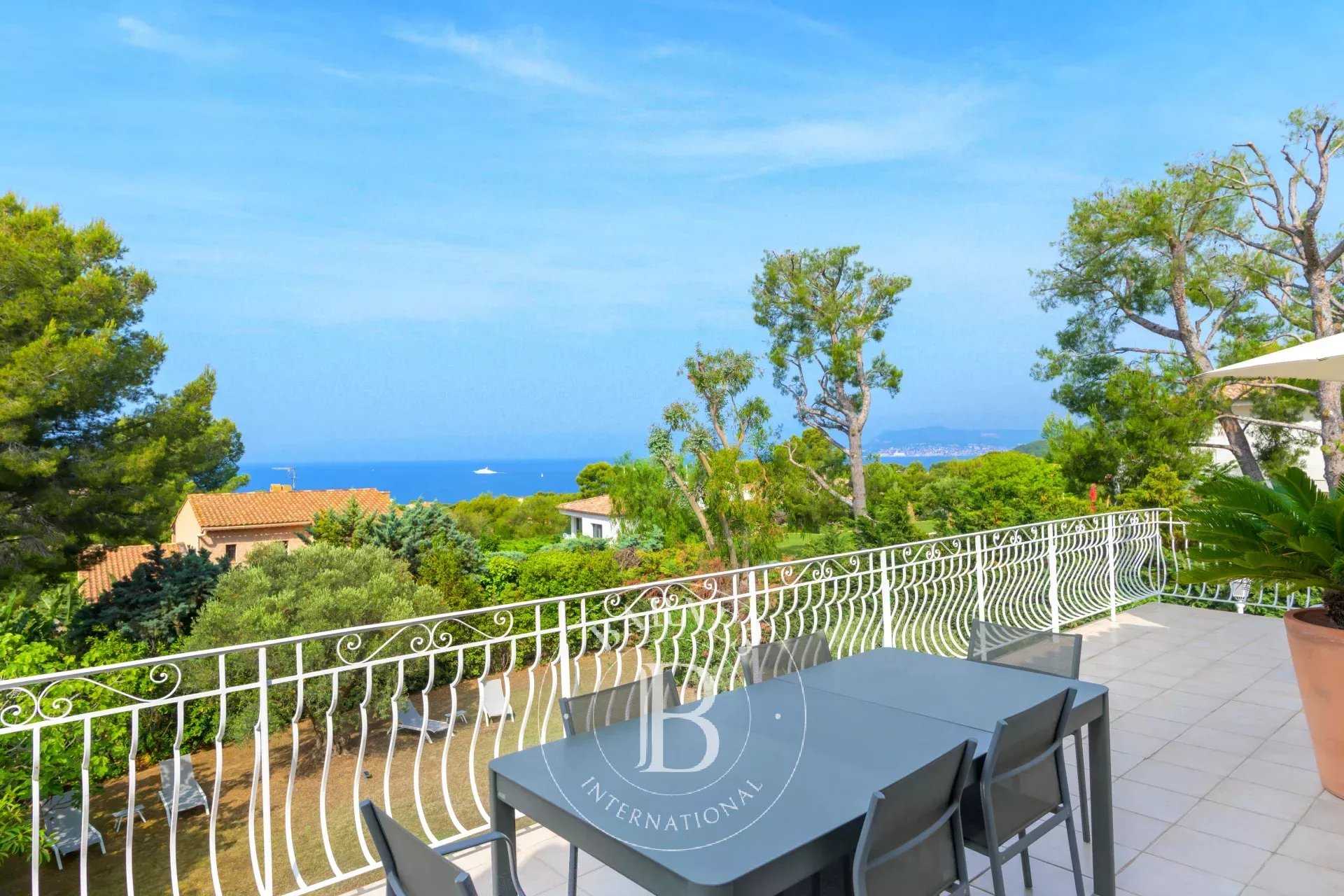 Saint-Cyr-sur-Mer  - Villa 7 Pièces