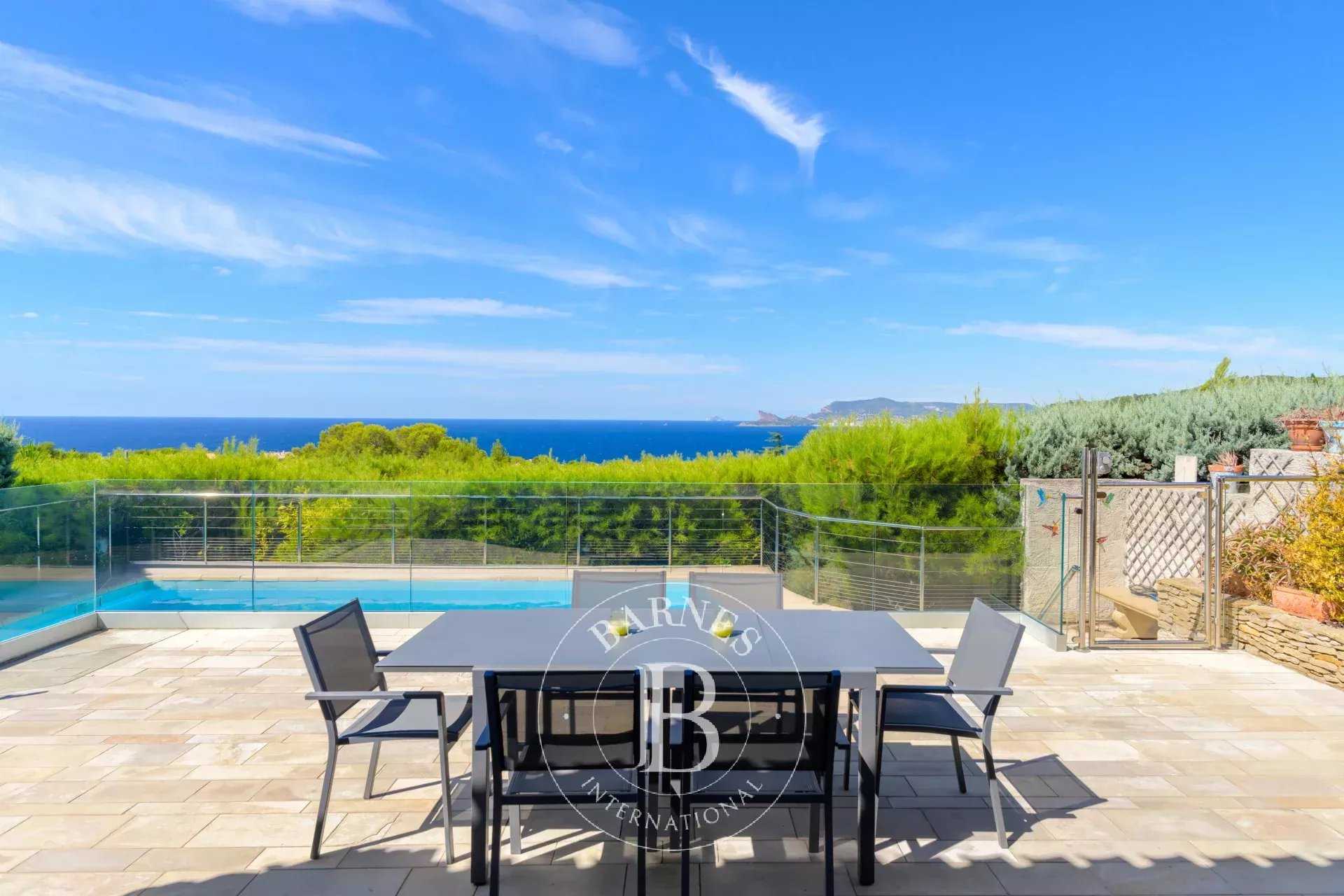 Villa Saint-Cyr-sur-Mer  -  ref 86196066 (picture 1)