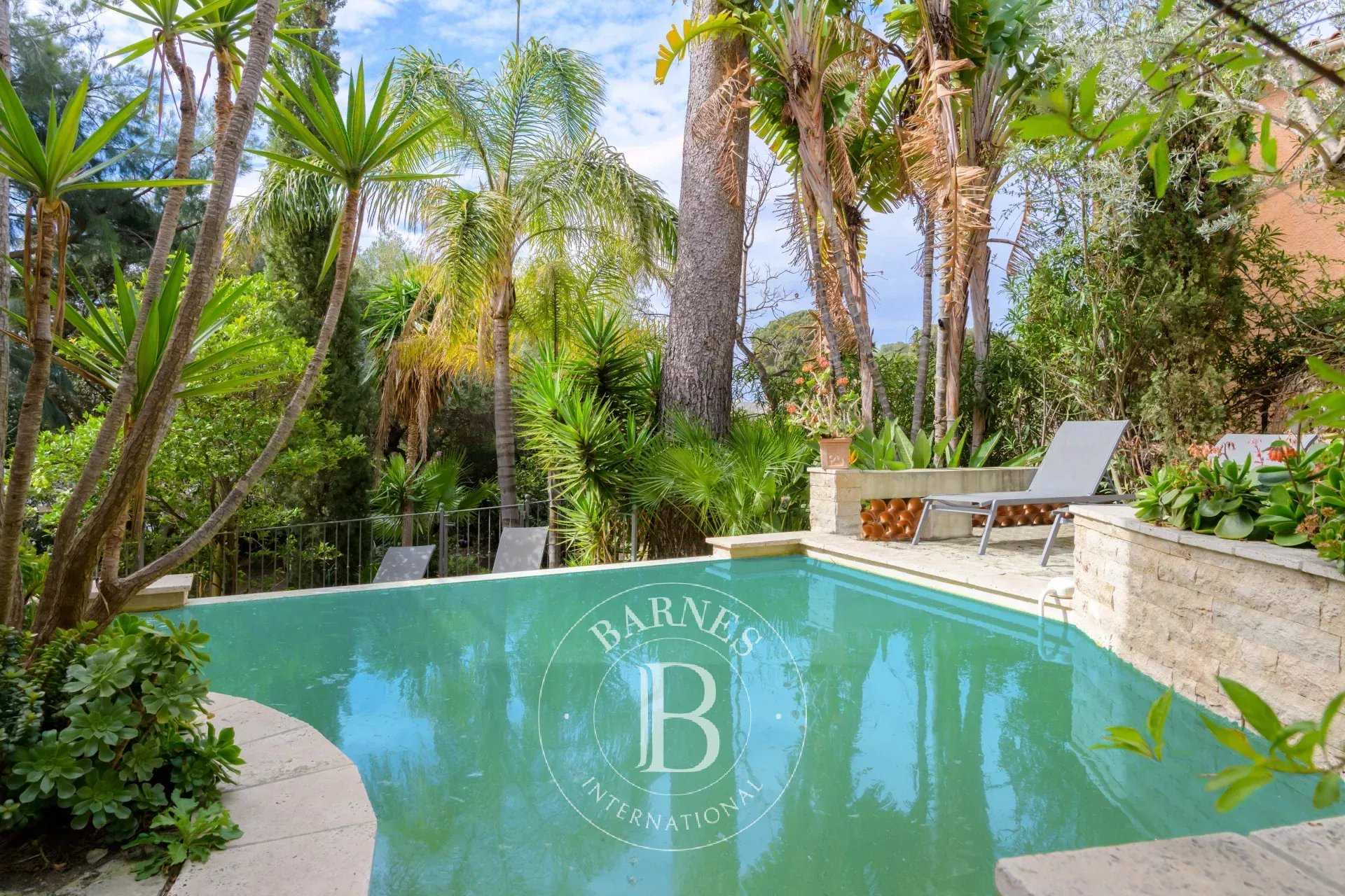 Villa Sanary-sur-Mer  -  ref 85772745 (picture 2)