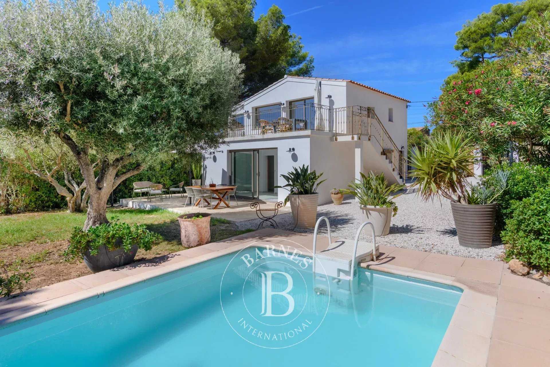 Villa Sanary-sur-Mer  -  ref 86332819 (picture 3)