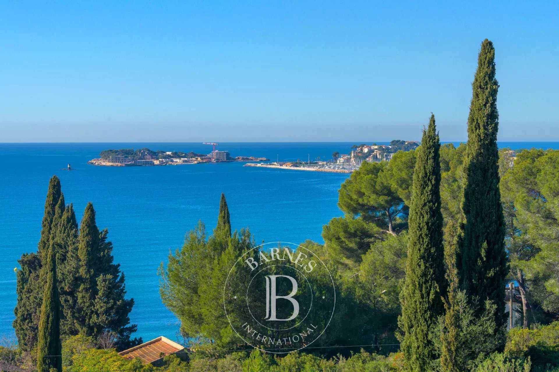 Villa Sanary-sur-Mer  -  ref 85637030 (picture 1)