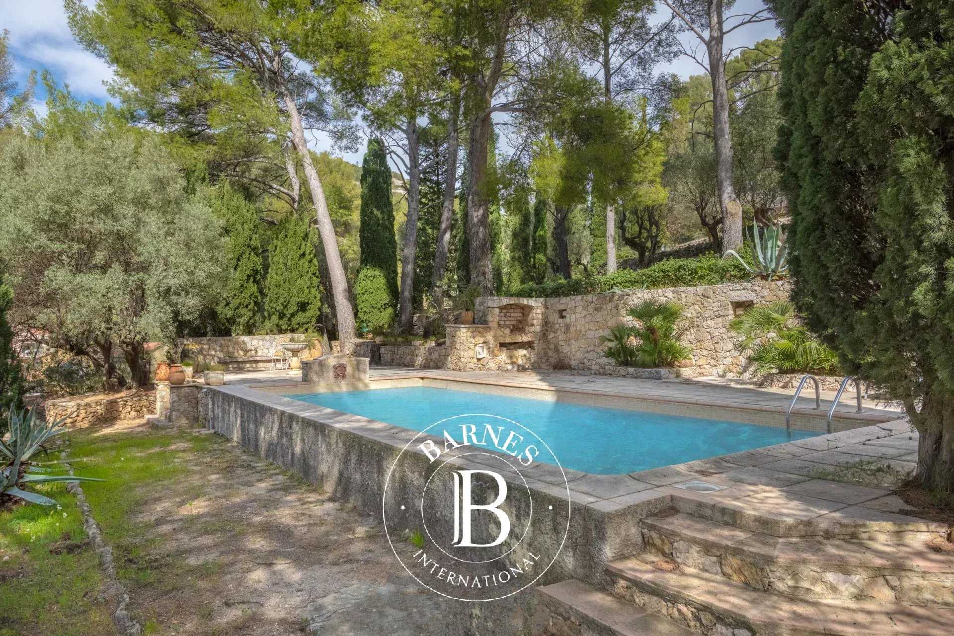 Propriété Toulon  -  ref 82406884 (picture 1)