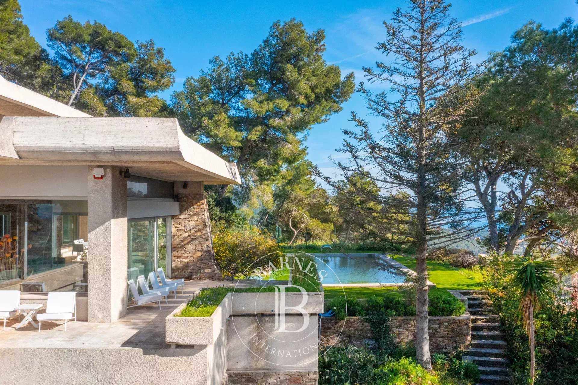 Villa Carqueiranne  -  ref 85647494 (picture 2)