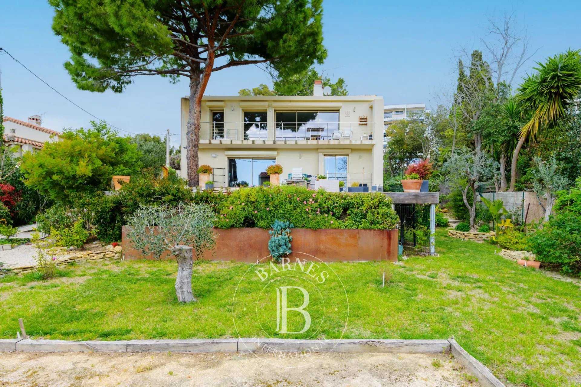 Villa La Ciotat  -  ref 85797715 (picture 1)