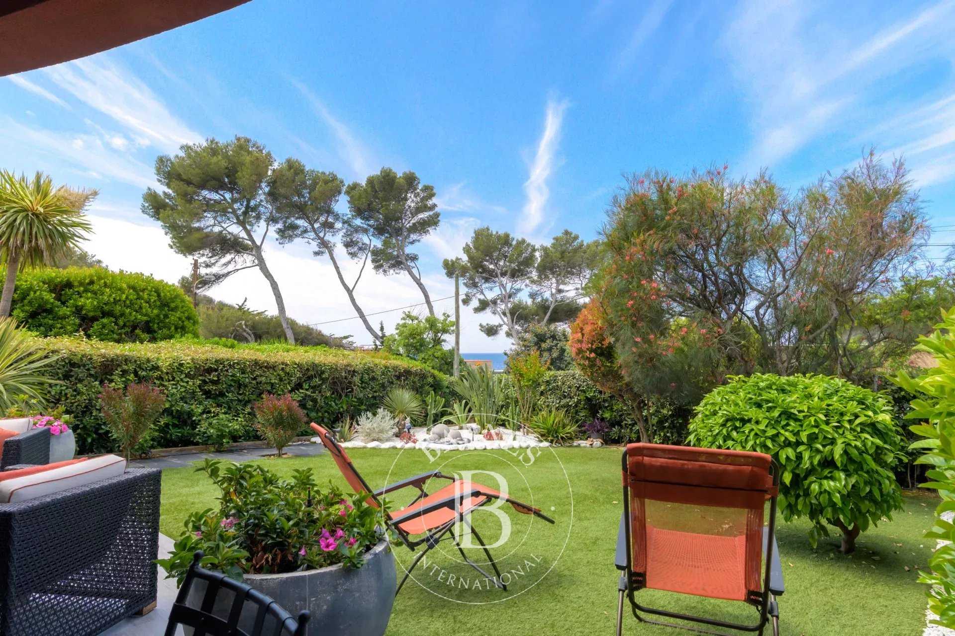 Appartement Sanary-sur-Mer  -  ref 85948357 (picture 2)