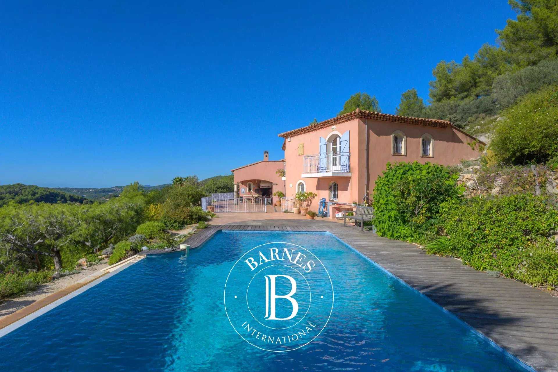 Maison Sanary-sur-Mer  -  ref 83587886 (picture 1)