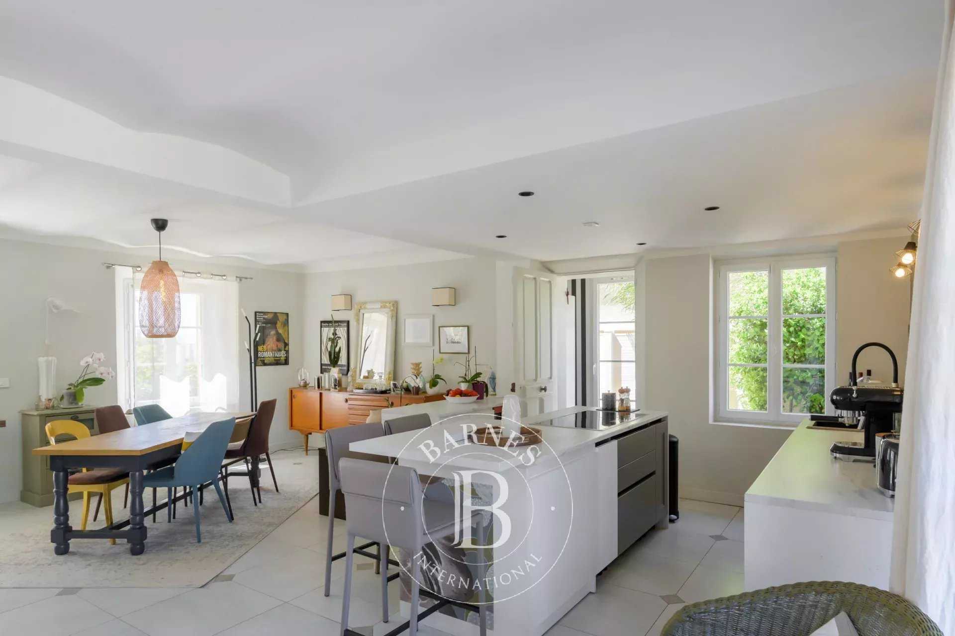 Villa Bandol  -  ref 82213459 (picture 1)