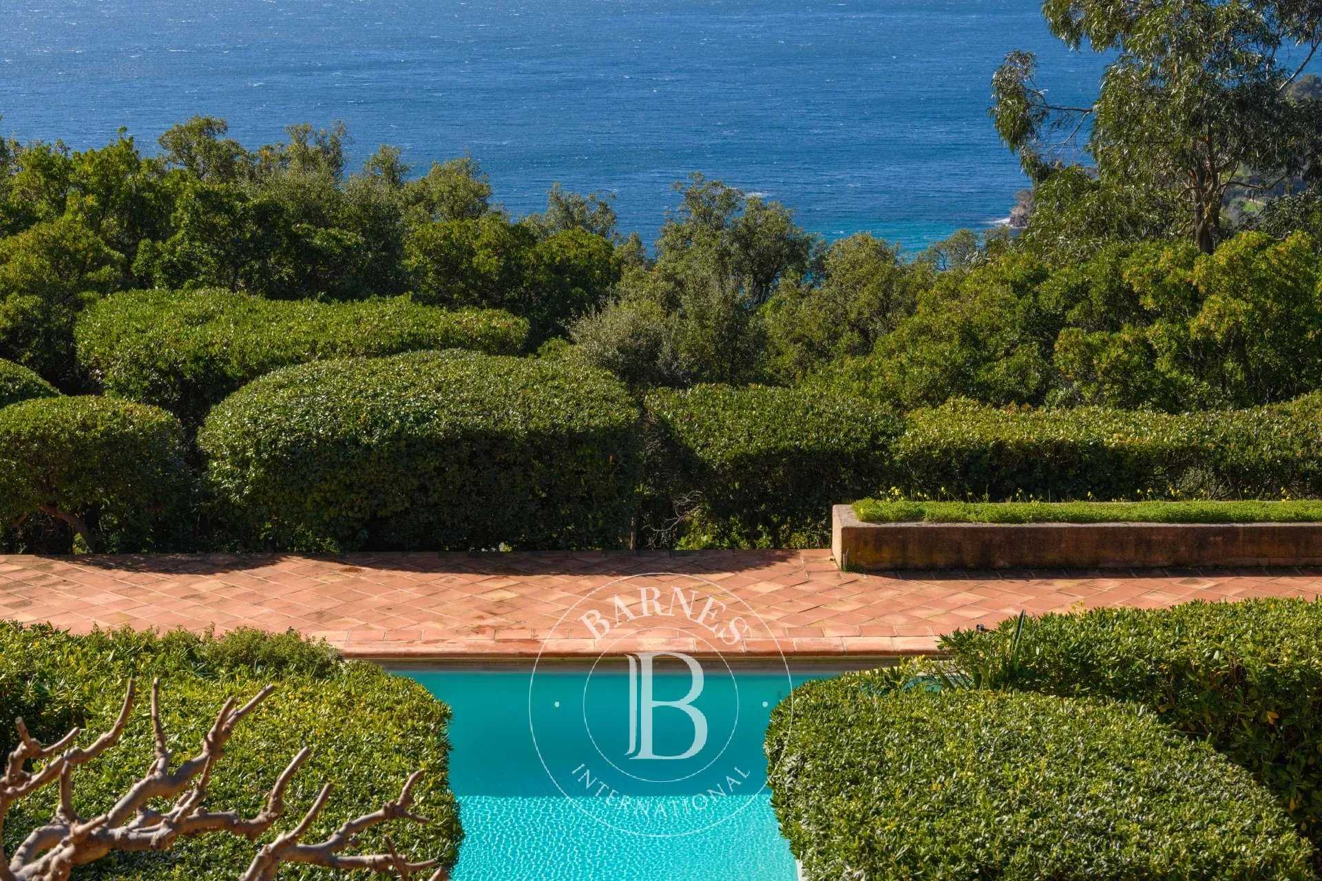 Propriété Rayol-Canadel-sur-Mer  -  ref 86701502 (picture 2)