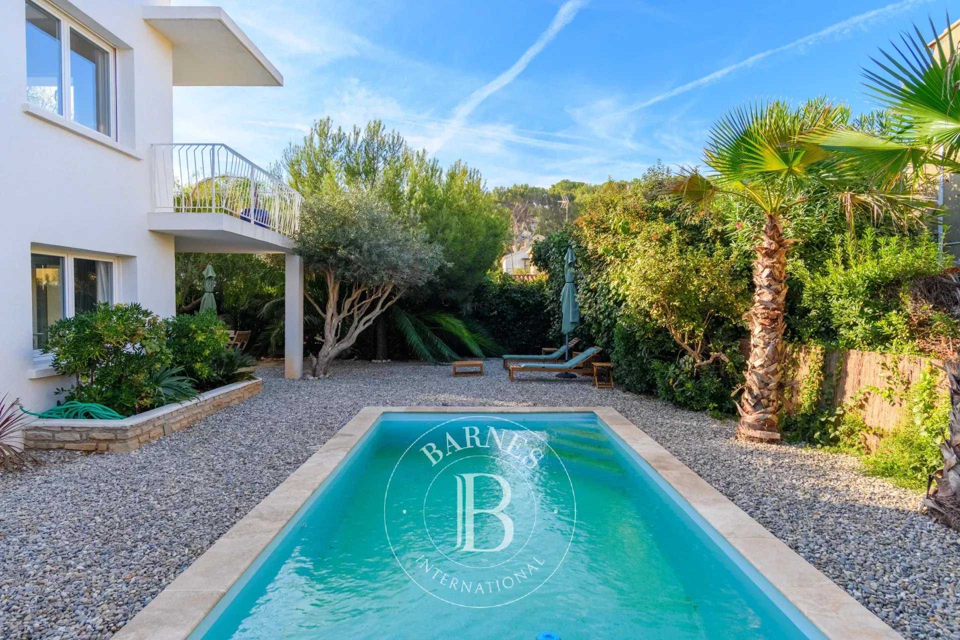 Villa Sanary-sur-Mer  -  ref 86292716 (picture 1)