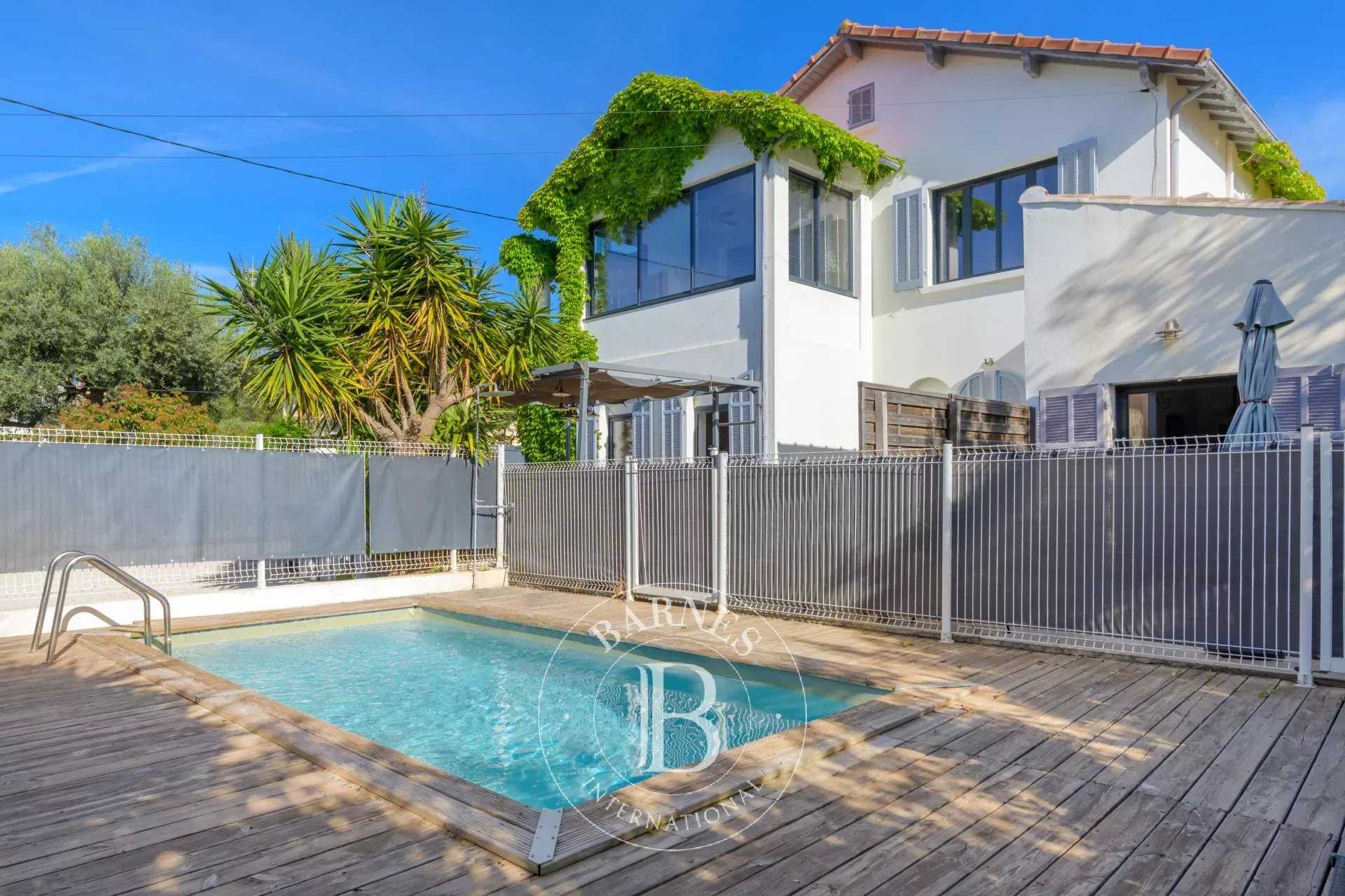 Maison Sanary-sur-Mer  -  ref 85909898 (picture 1)