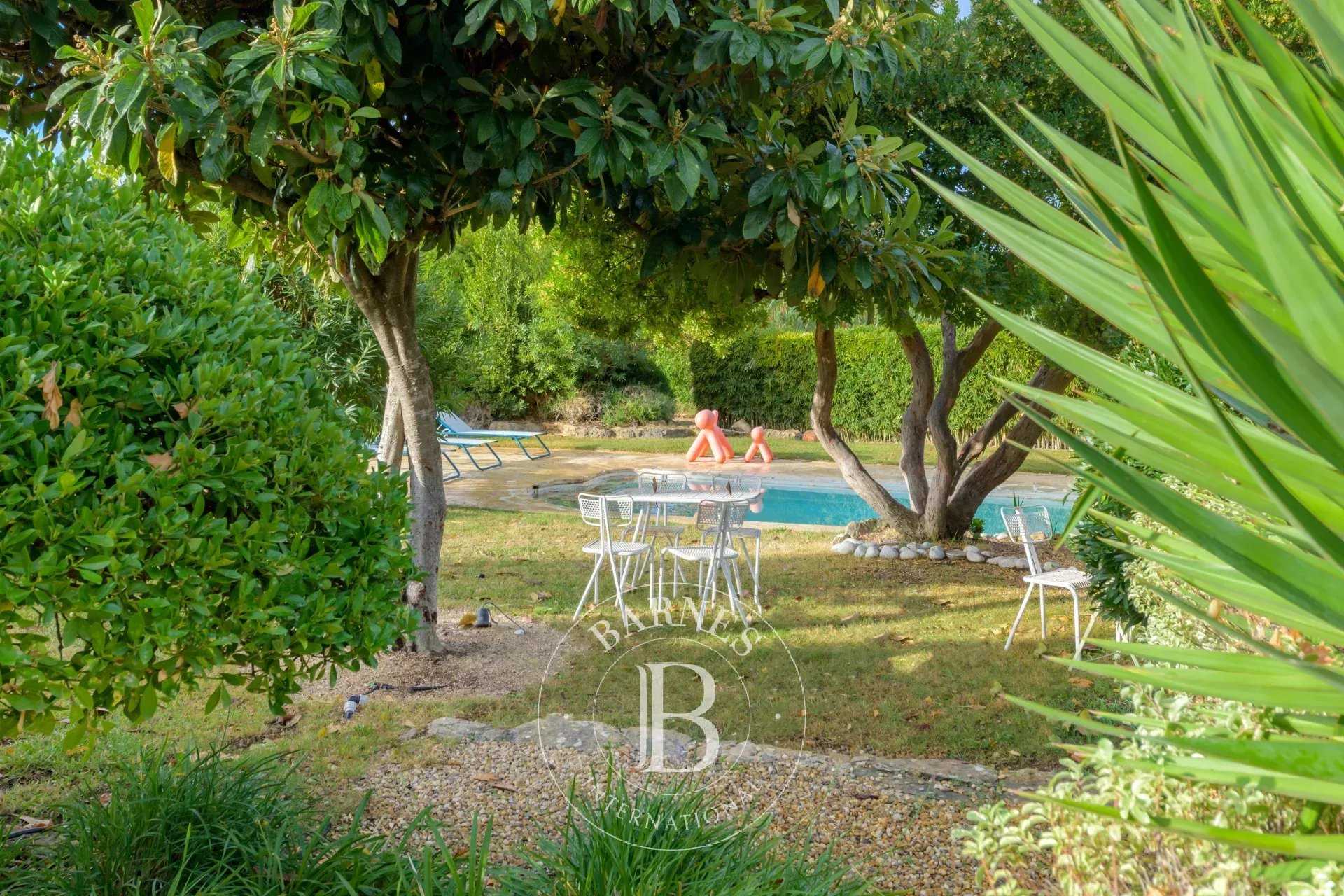 Maison Le Castellet  -  ref 2543266 (picture 2)