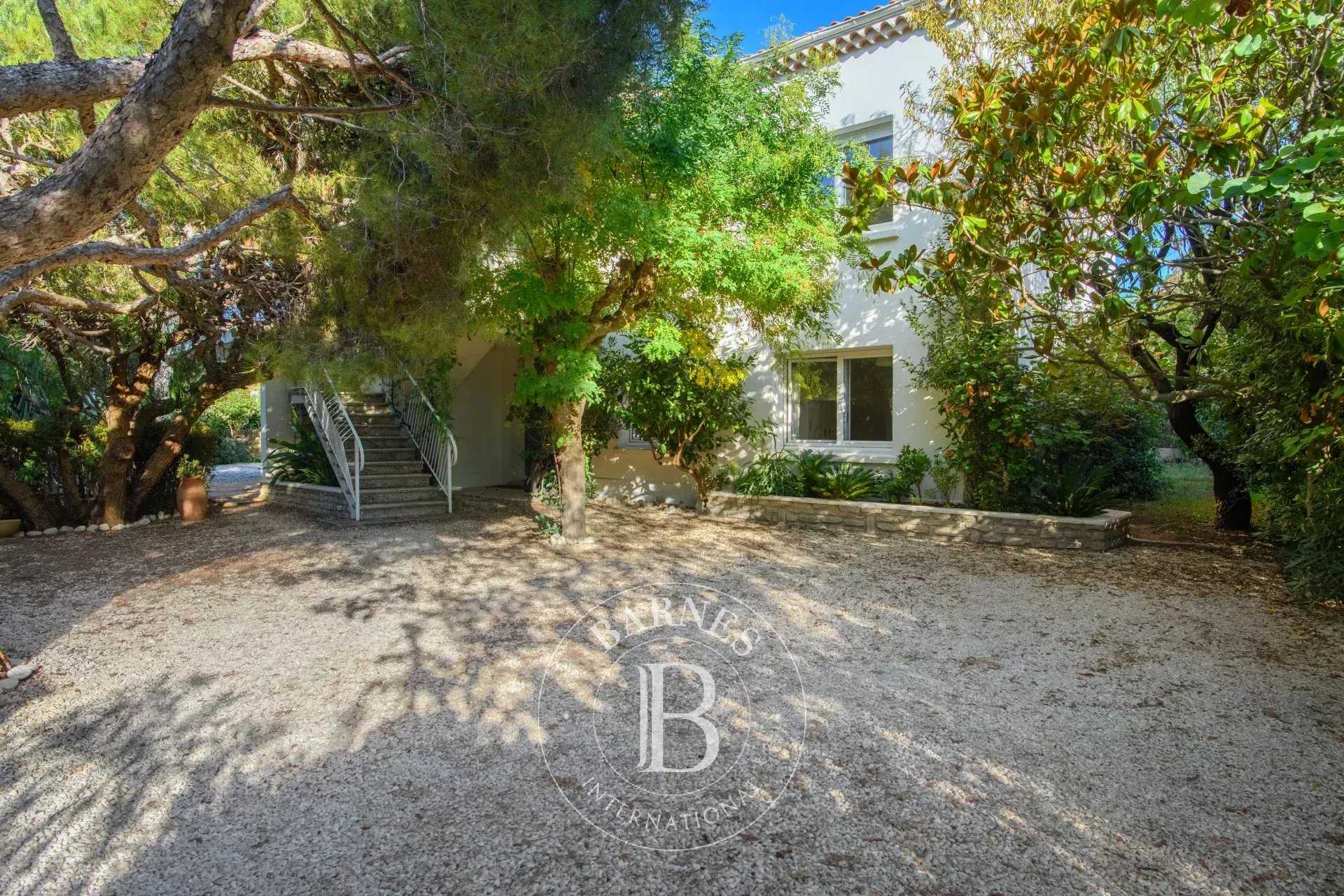 Villa Sanary-sur-Mer  -  ref 86292716 (picture 1)