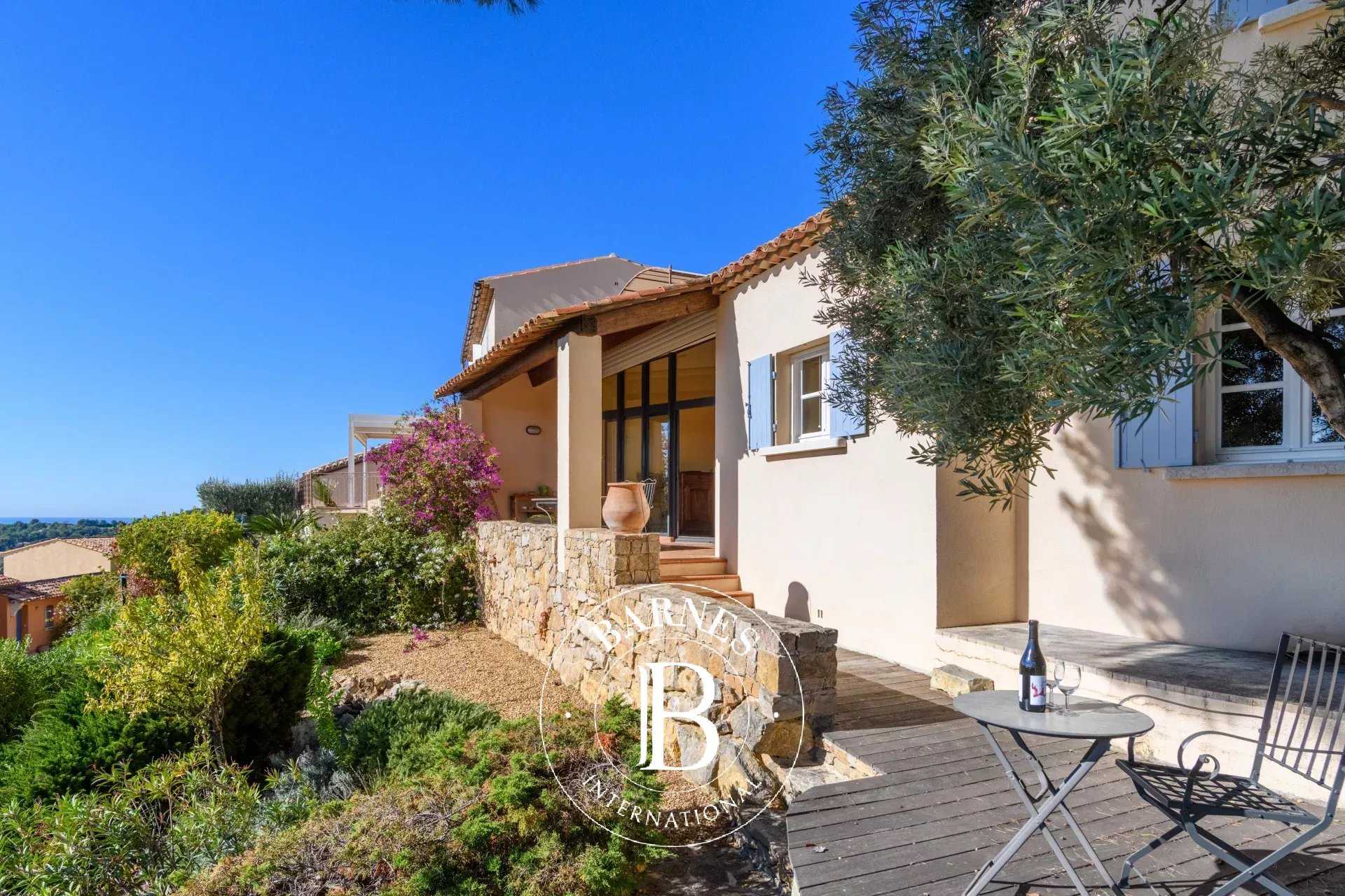 Saint-Cyr-sur-Mer  - House 2 Bedrooms