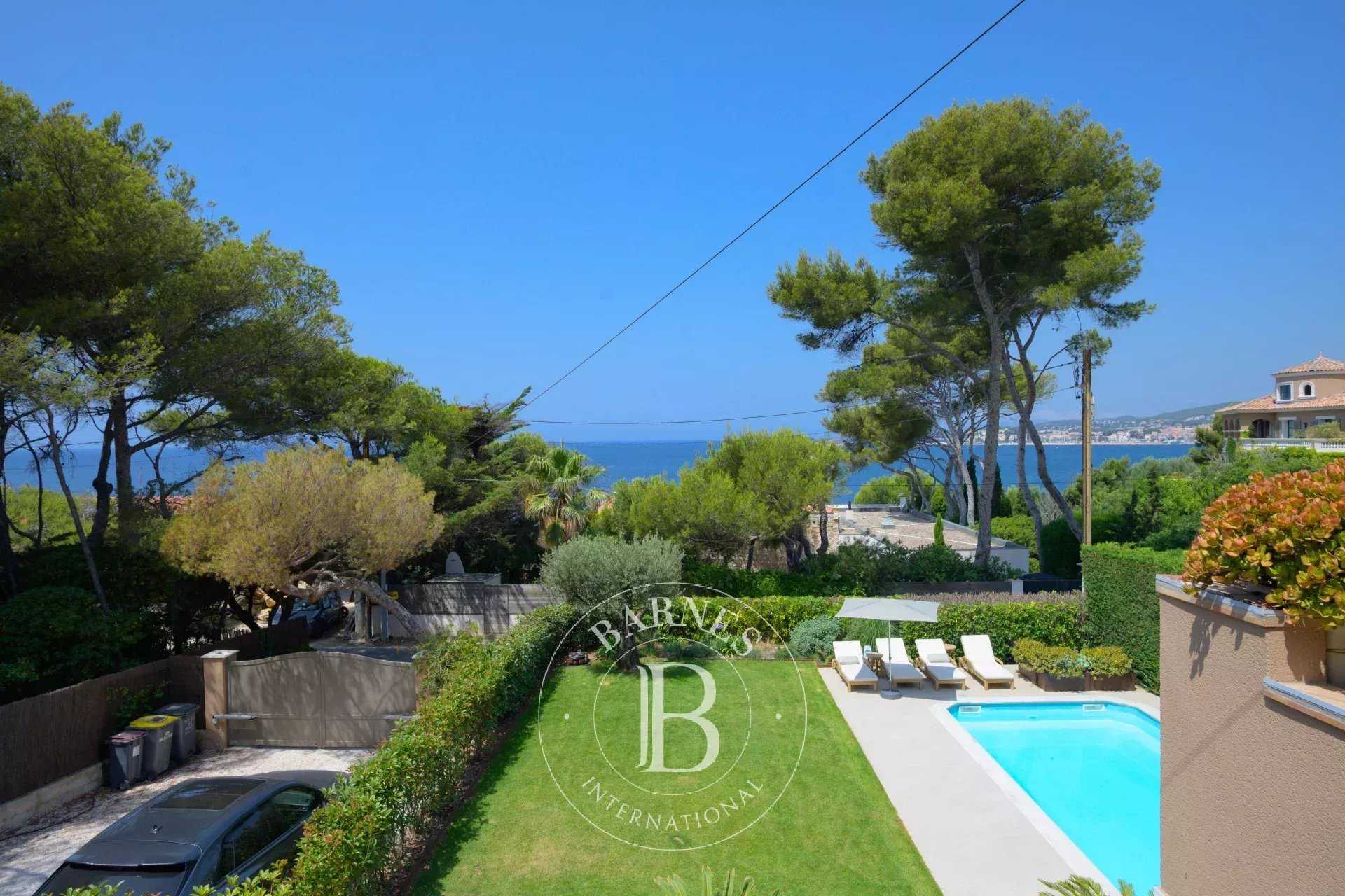 Villa Sanary-sur-Mer  -  ref 86072328 (picture 1)