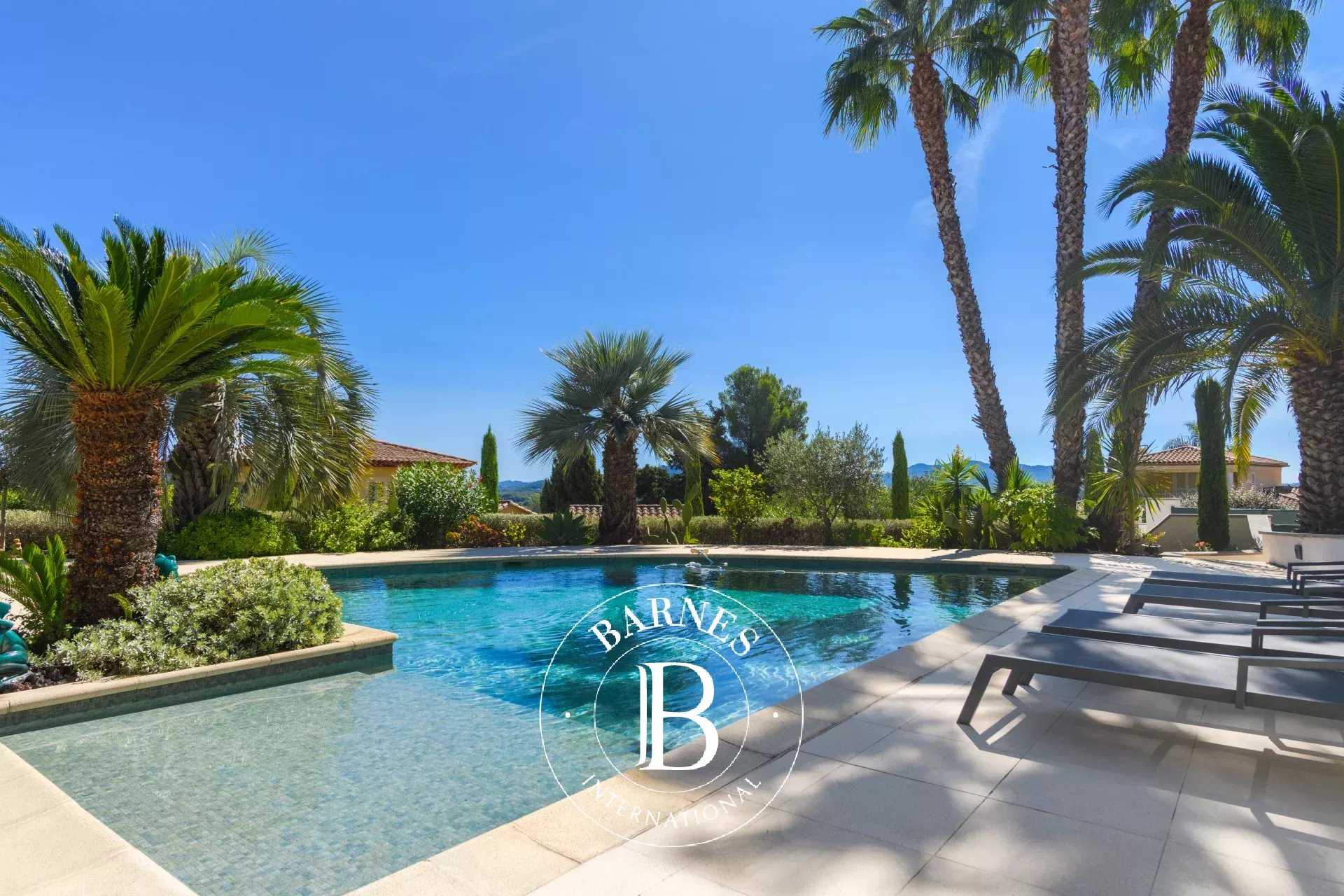 Villa Sanary-sur-Mer  -  ref 86392078 (picture 2)