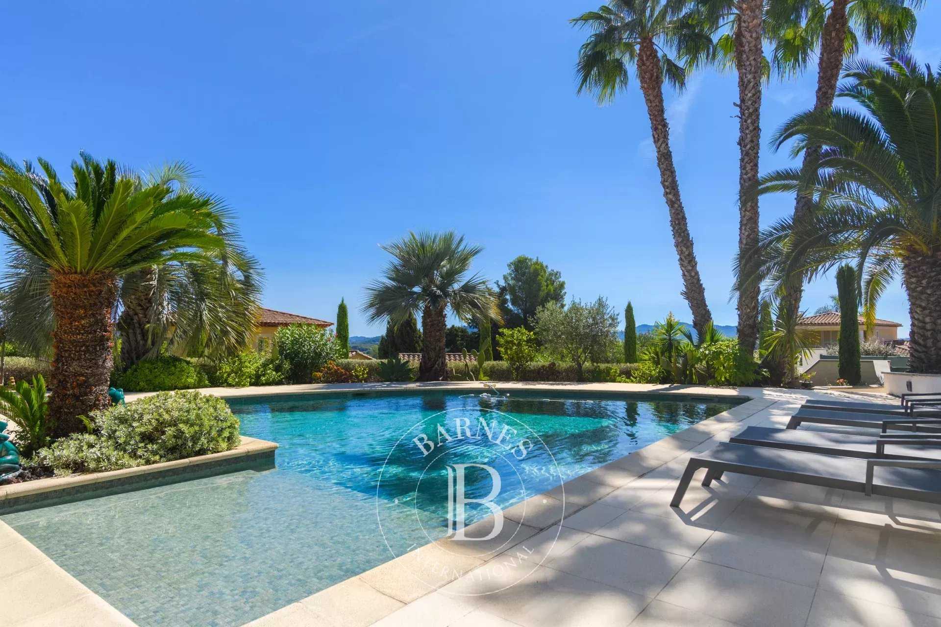 Villa Sanary-sur-Mer  -  ref 86392078 (picture 2)