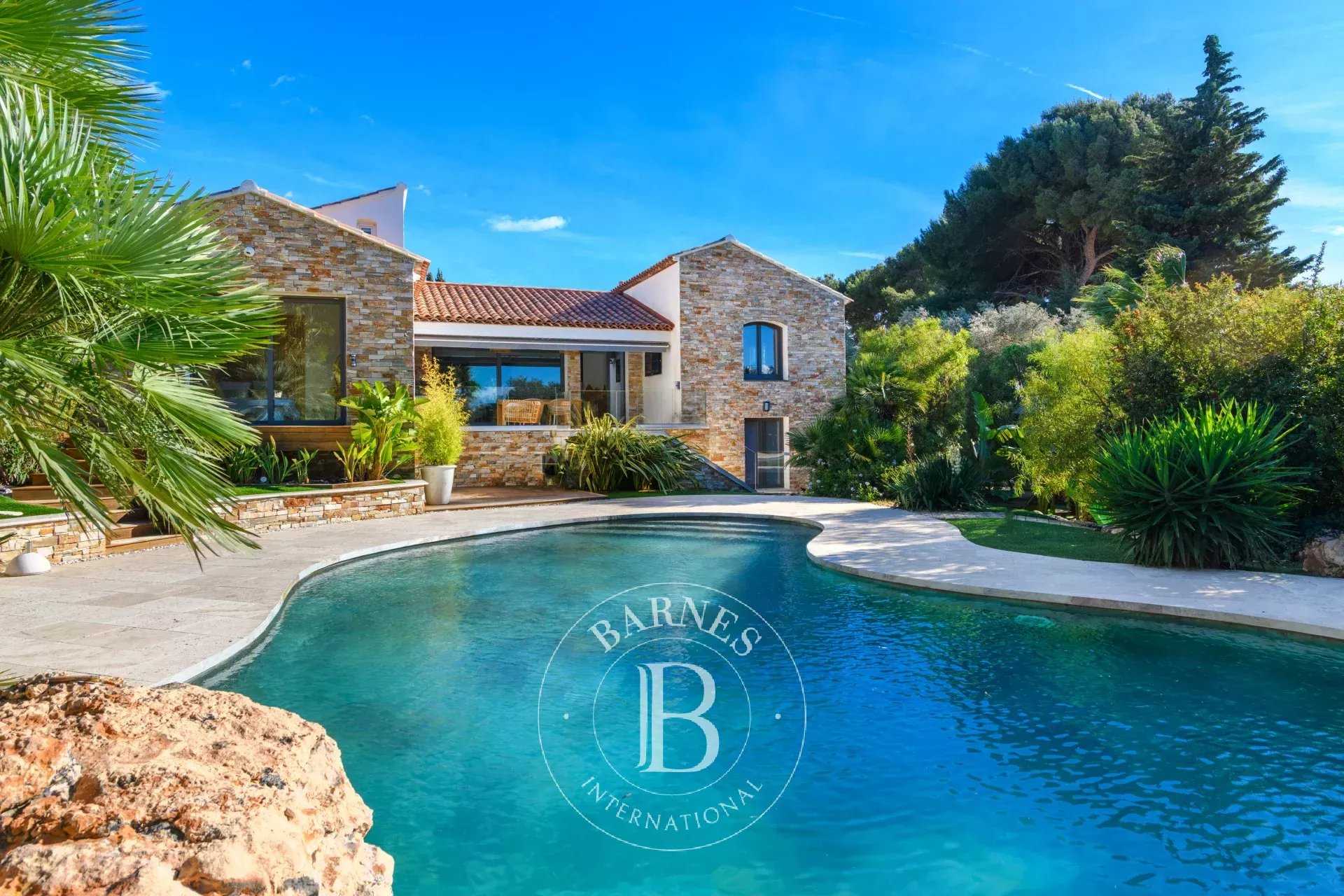 Maison Sanary-sur-Mer  -  ref 86415212 (picture 1)