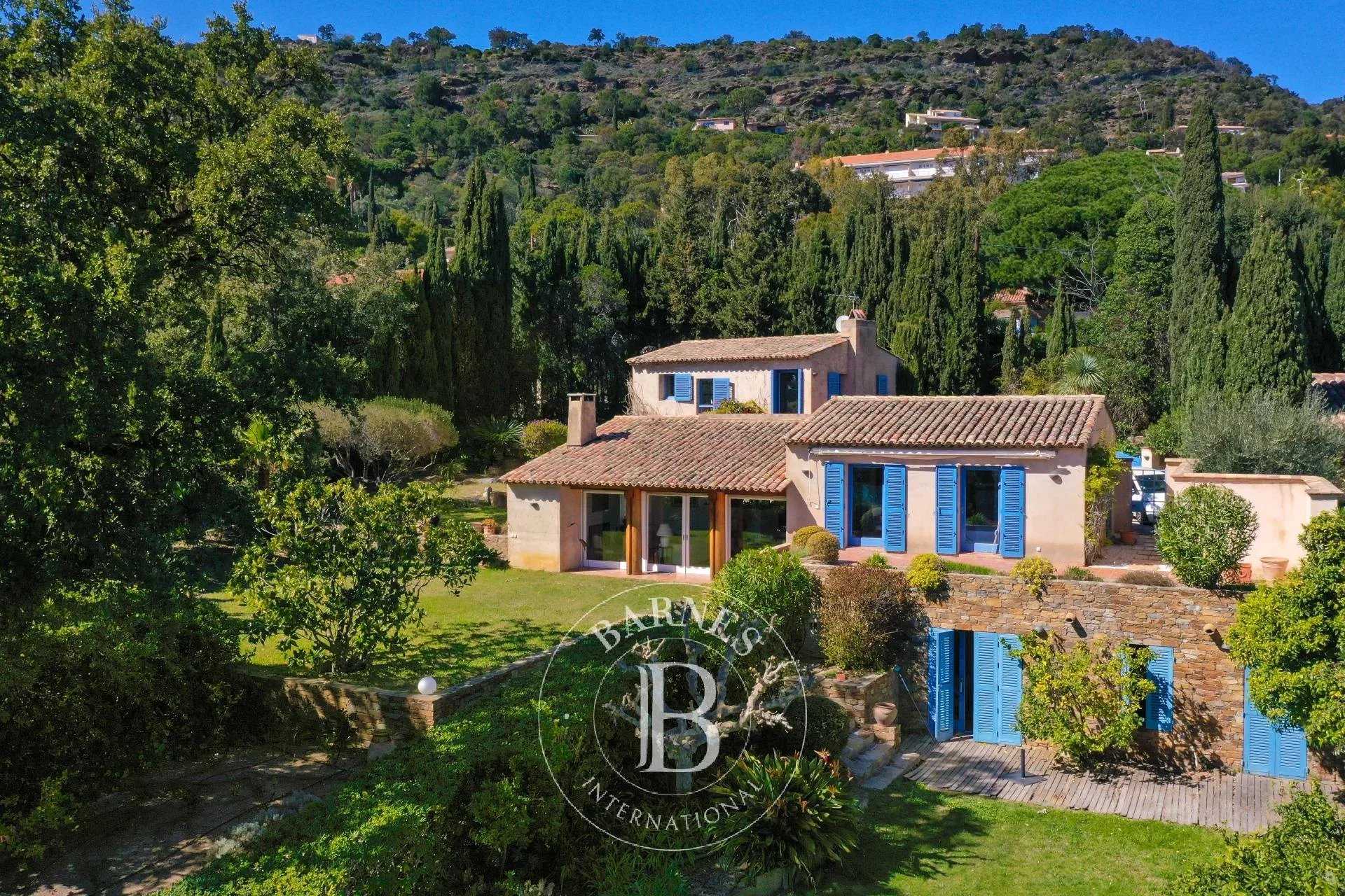 Finca Rayol-Canadel-sur-Mer  -  ref 82307737 (picture 2)