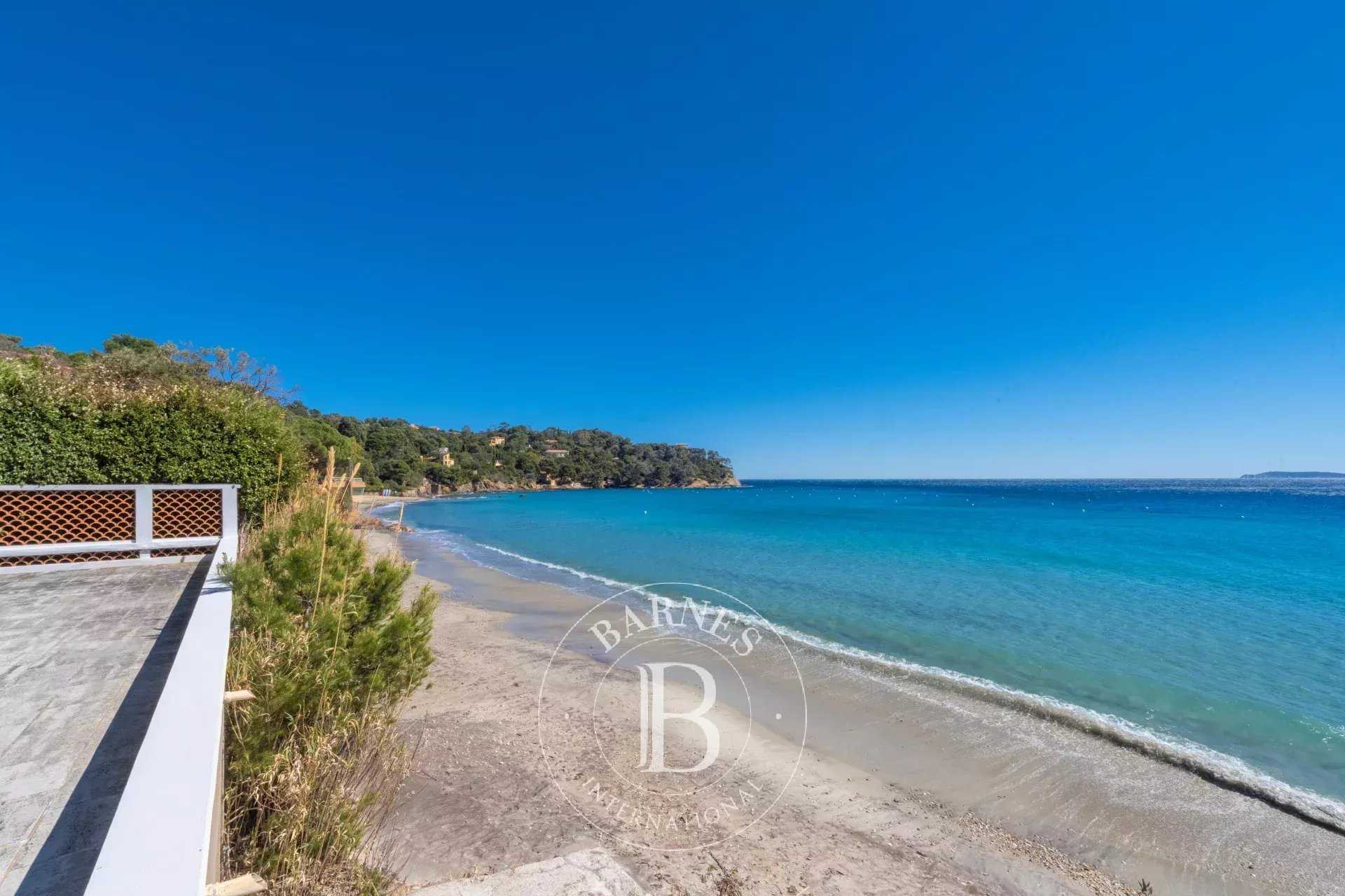 Propriété Rayol-Canadel-sur-Mer  -  ref 82307737 (picture 1)
