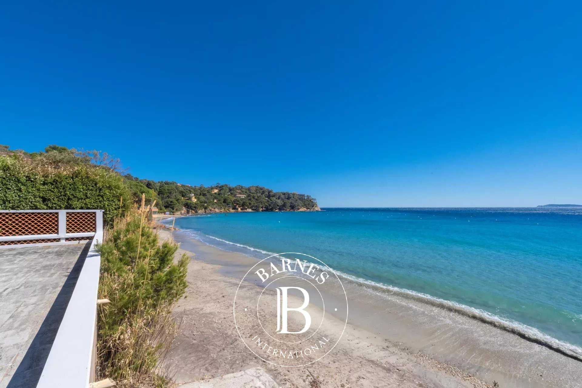 Property Rayol-Canadel-sur-Mer  -  ref 82307737 (picture 1)