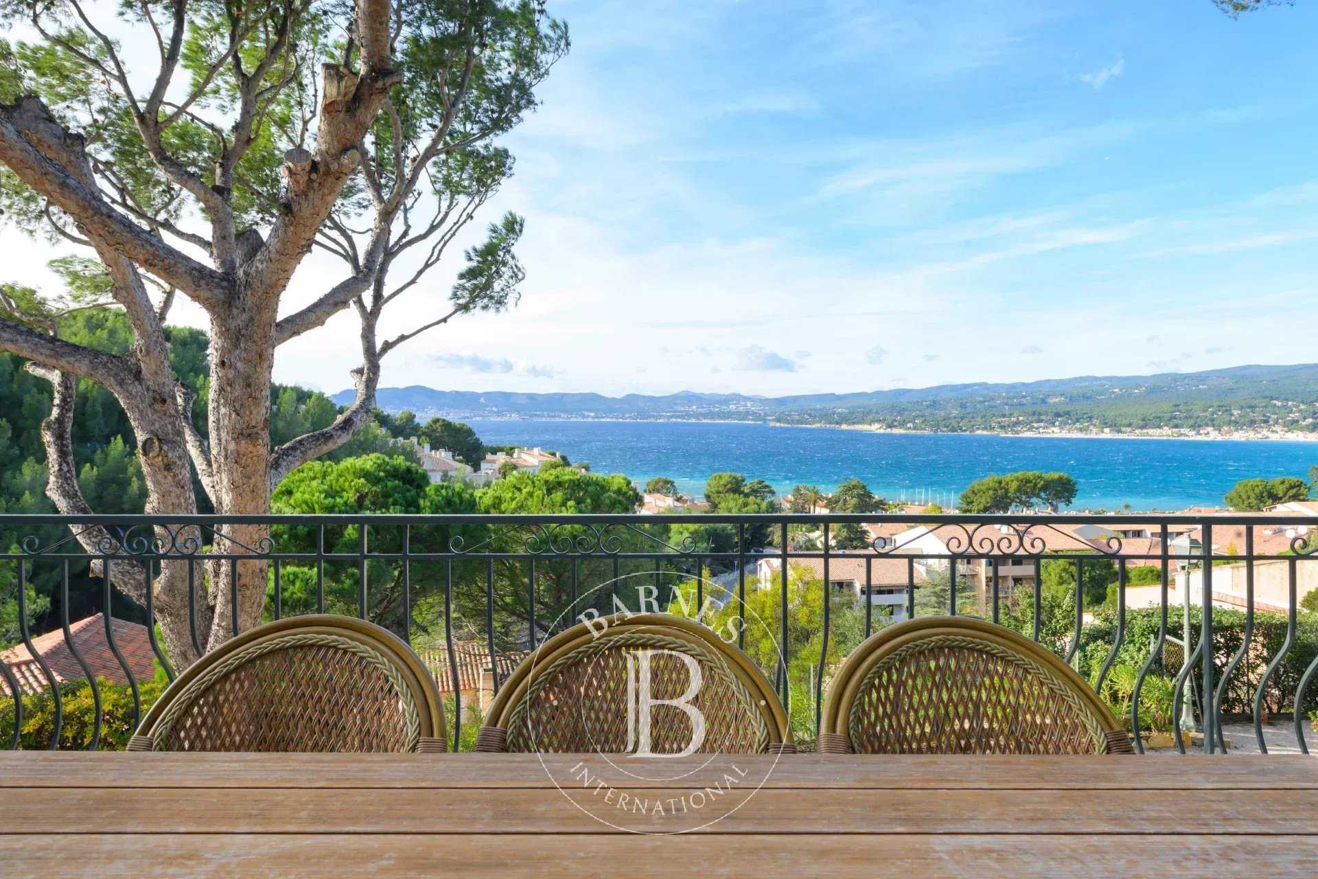 Villa Saint-Cyr-sur-Mer  -  ref 85459920 (picture 1)