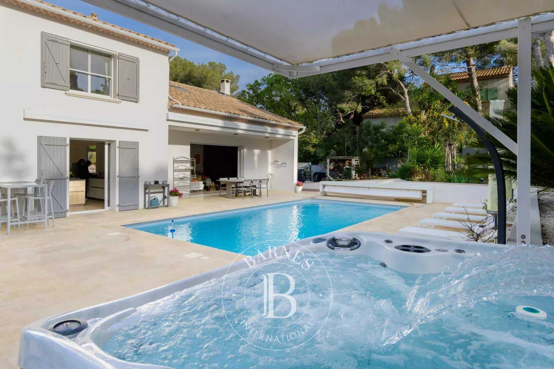Villa Six-Fours-les-Plages  -  ref 85828882 (picture 3)