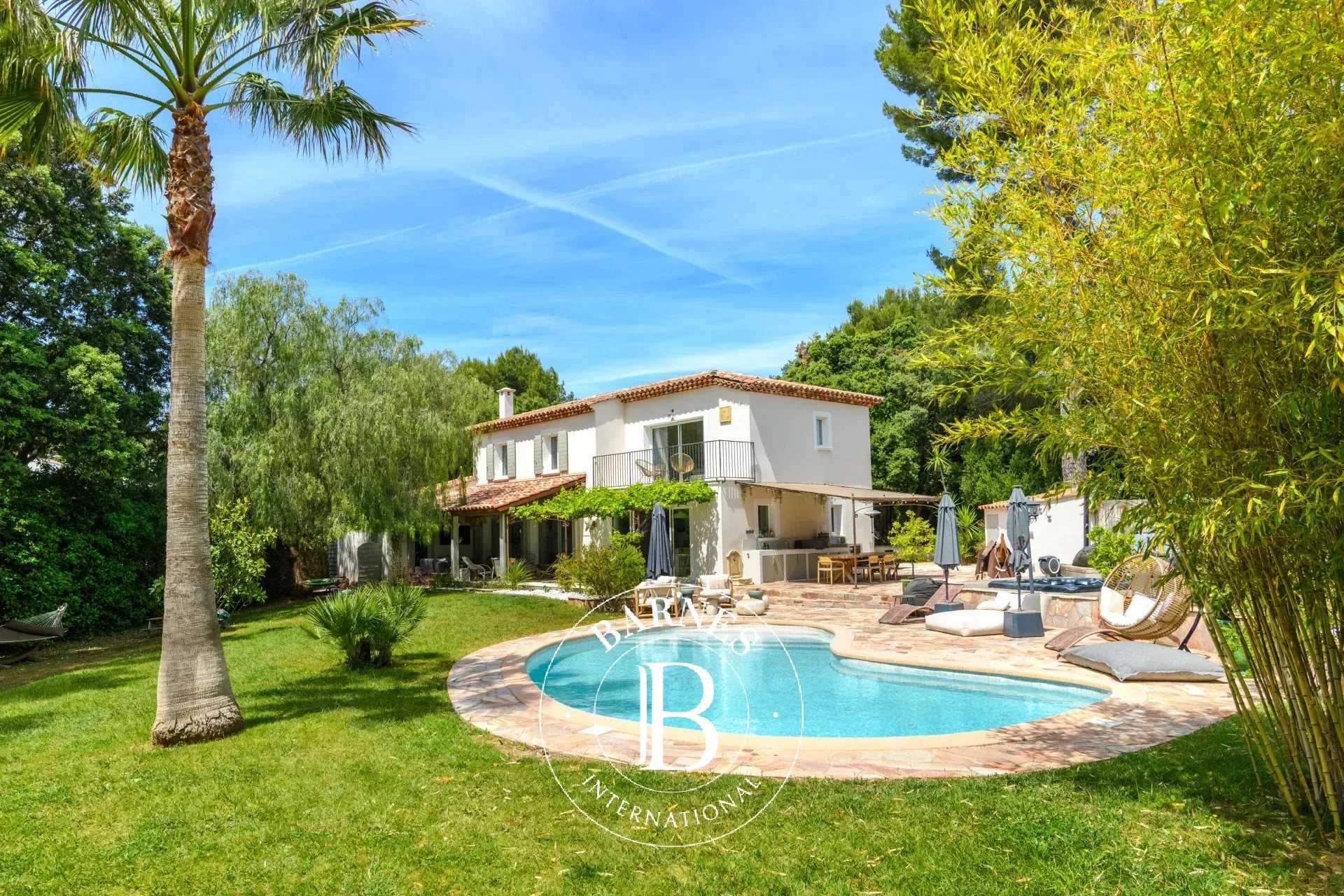 Villa Sanary-sur-Mer  -  ref 87035490 (picture 1)