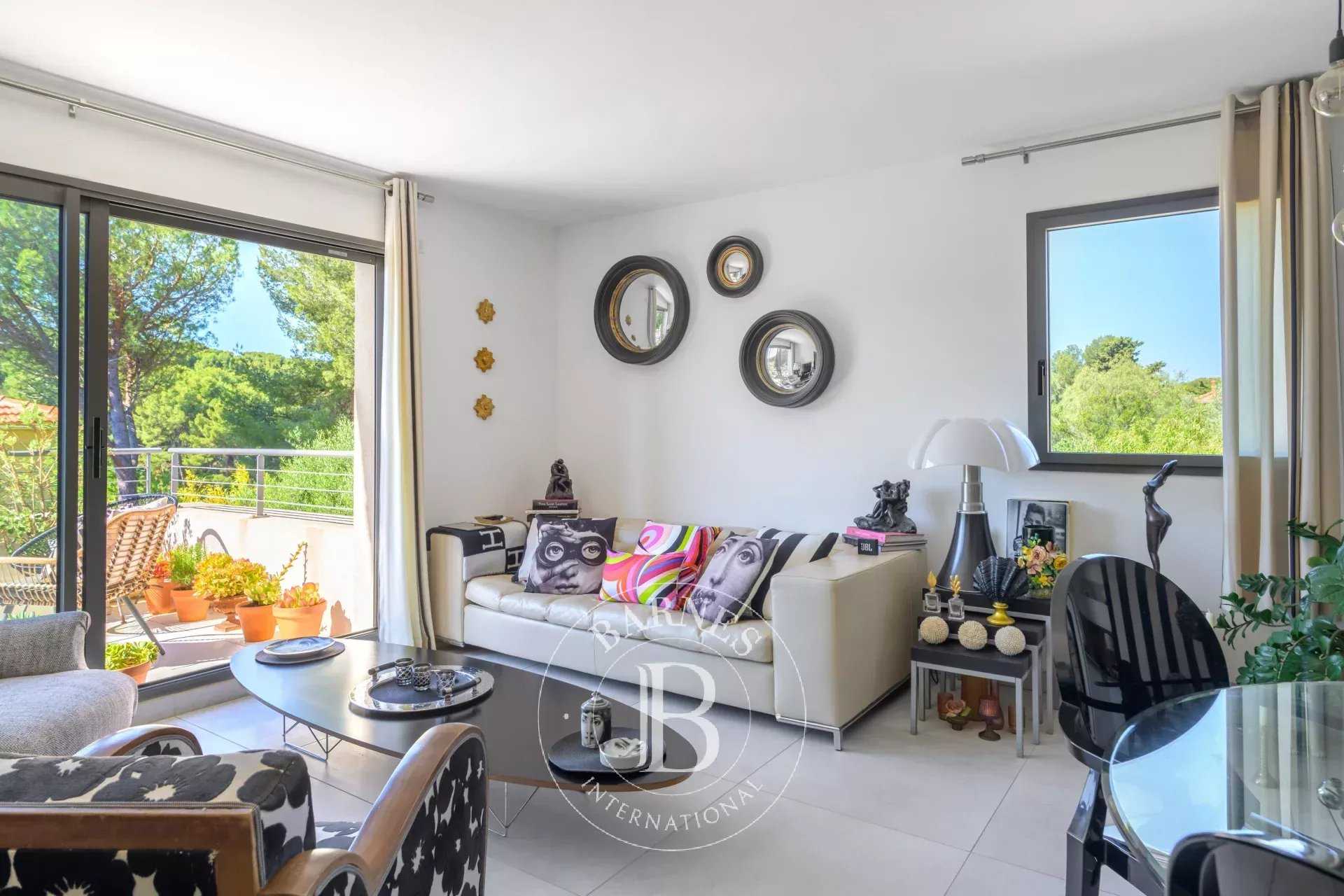 Appartement Sanary-sur-Mer  -  ref 85968263 (picture 2)
