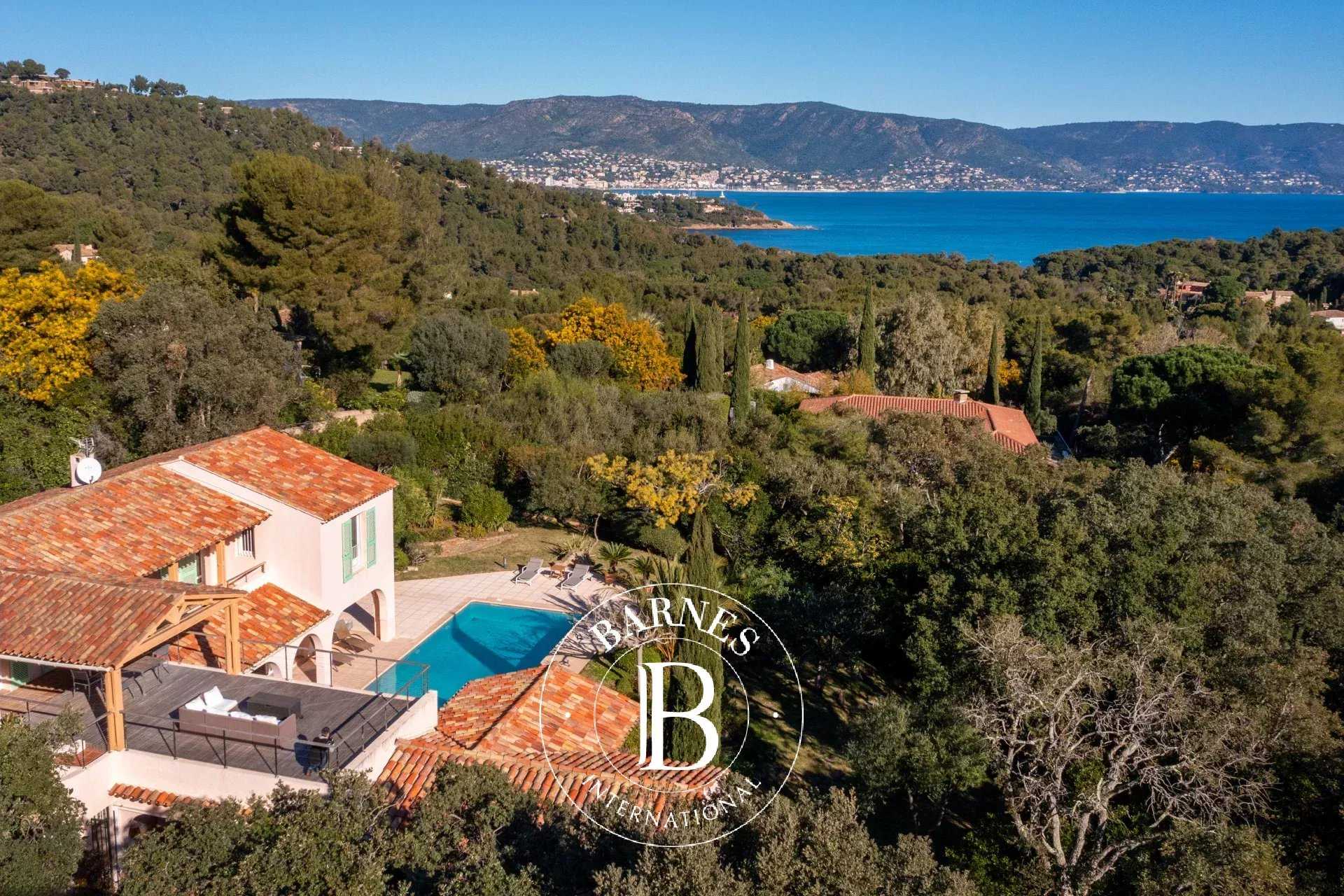 Maison Bormes-les-Mimosas  -  ref 86677527 (picture 2)