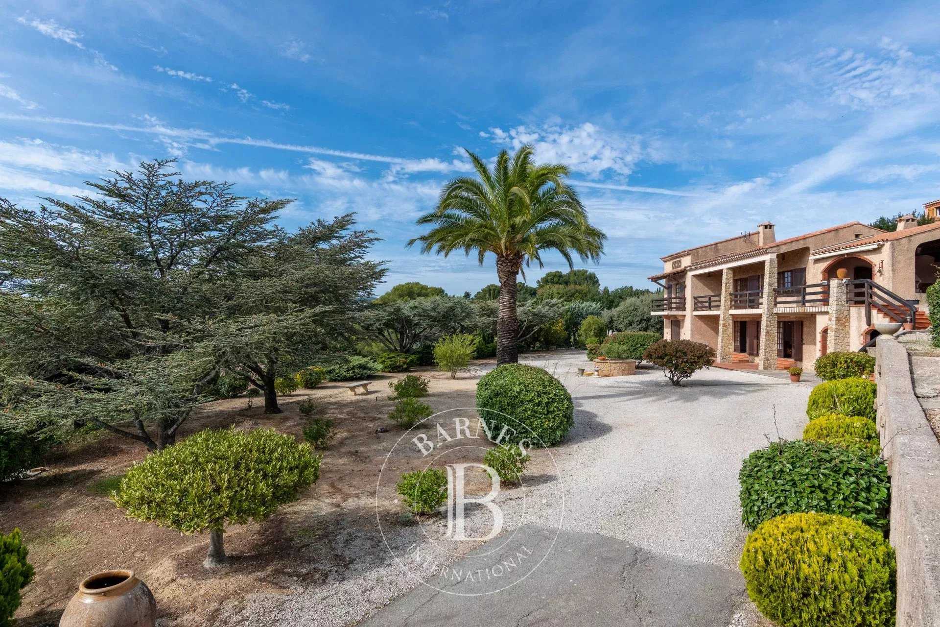 Villa Sanary-sur-Mer  -  ref 85767030 (picture 2)