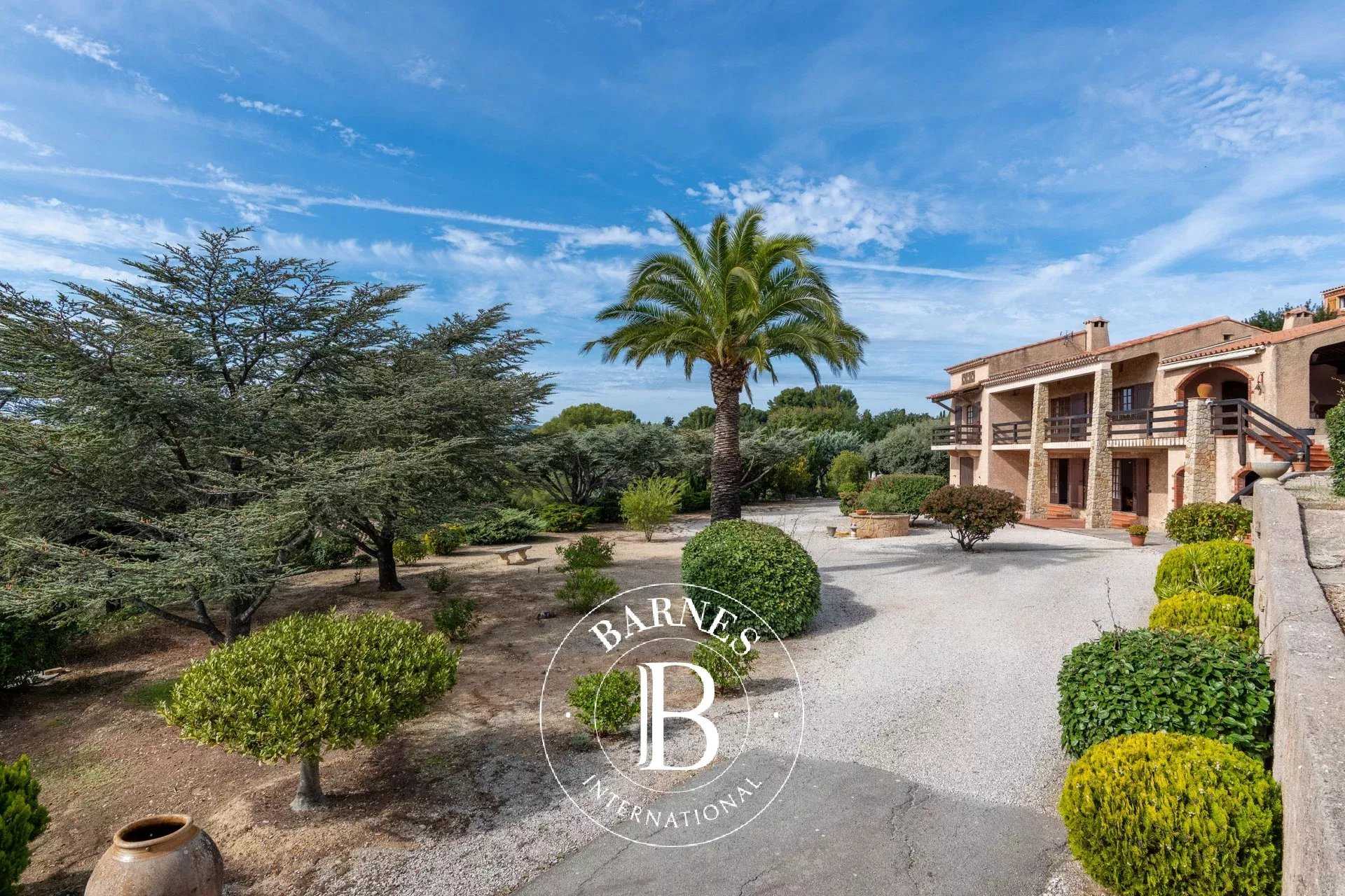 Villa Sanary-sur-Mer  -  ref 85767030 (picture 2)