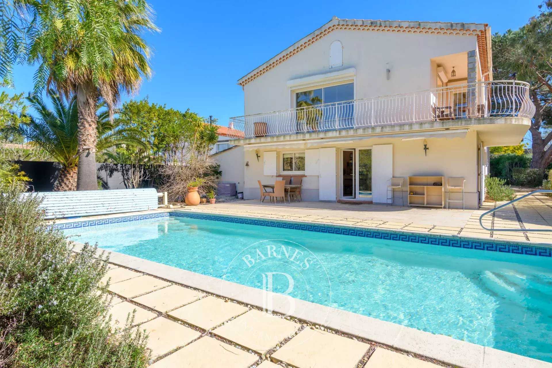 Maison Six-Fours-les-Plages  -  ref 85701847 (picture 1)