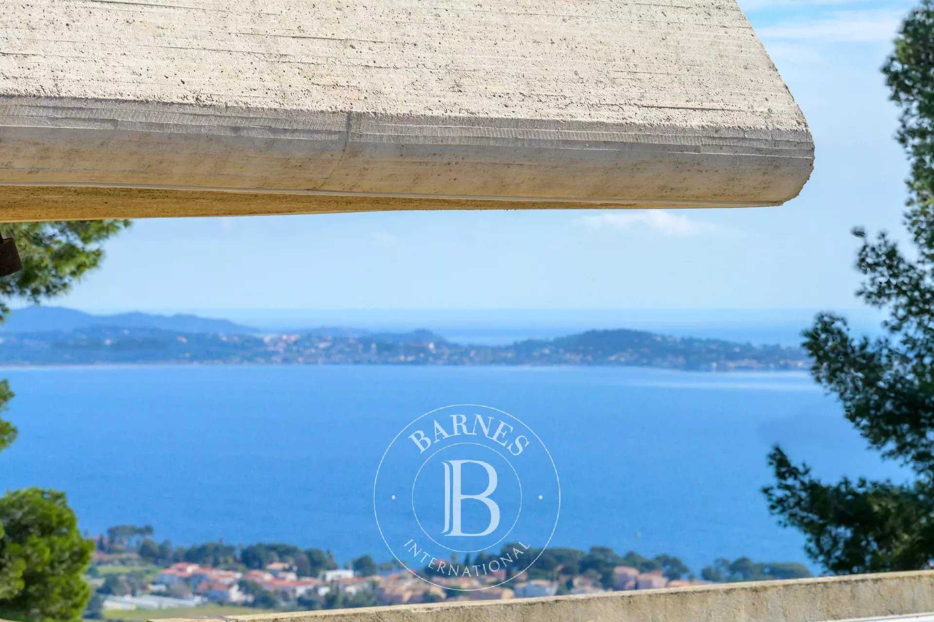 Villa Carqueiranne  -  ref 85647494 (picture 1)