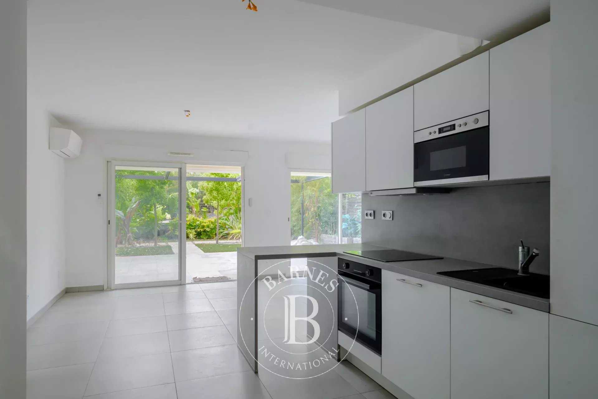 Appartement Sanary-sur-Mer  -  ref 85993833 (picture 3)