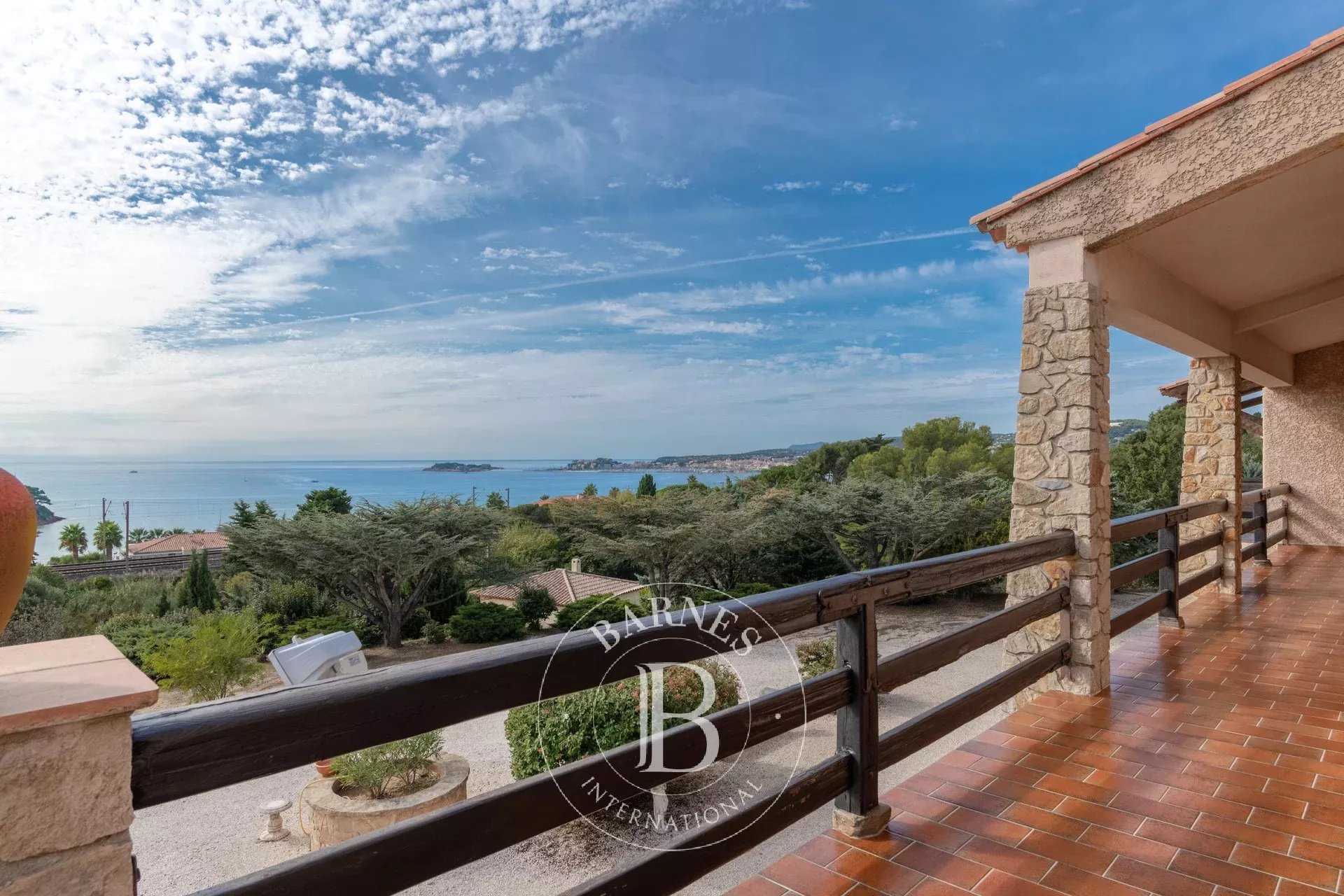 Villa Sanary-sur-Mer  -  ref 85767030 (picture 3)