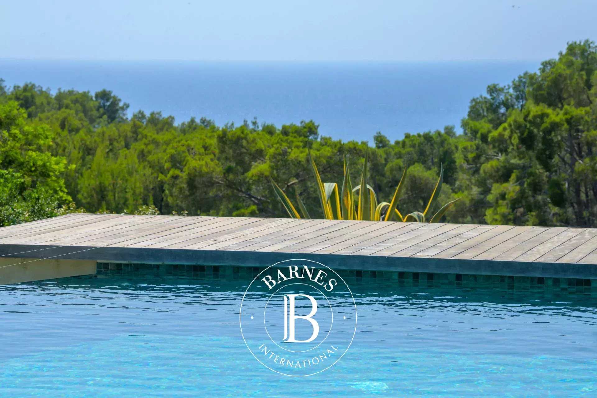Villa Saint-Cyr-sur-Mer  -  ref 86072952 (picture 1)