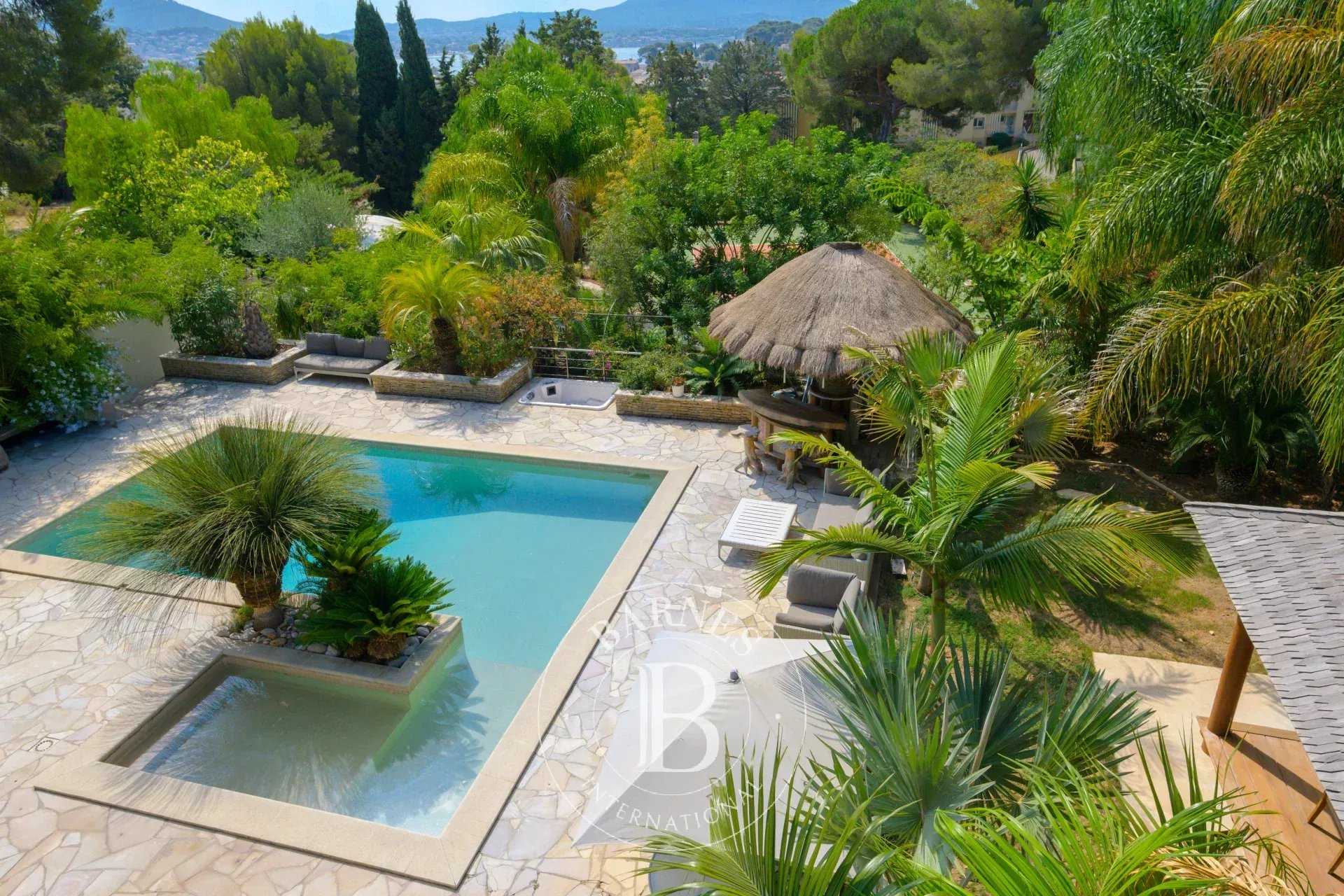 House Sanary-sur-Mer  -  ref 86169318 (picture 2)