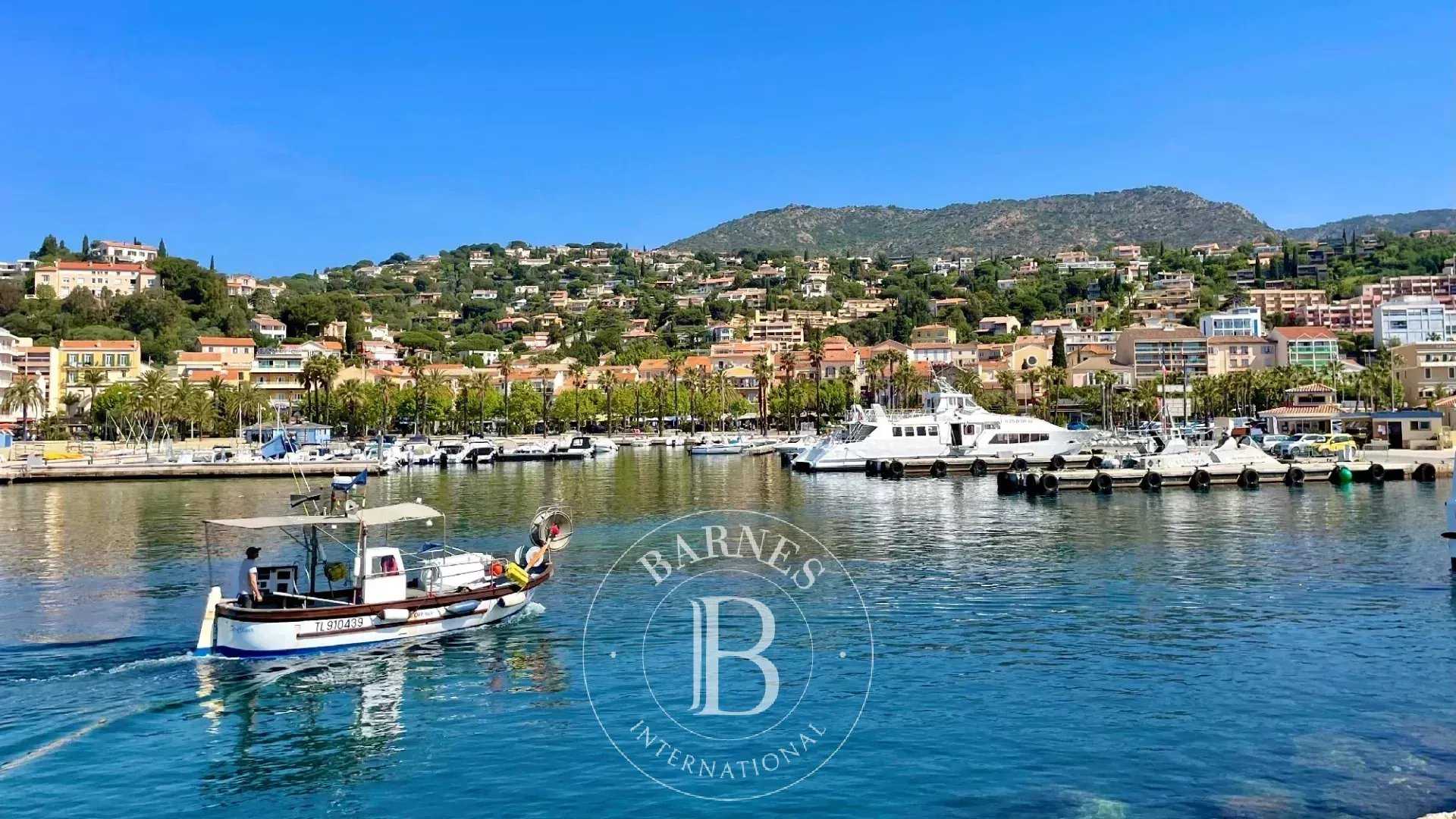 Maison de village Le Lavandou  -  ref 85734123 (picture 1)