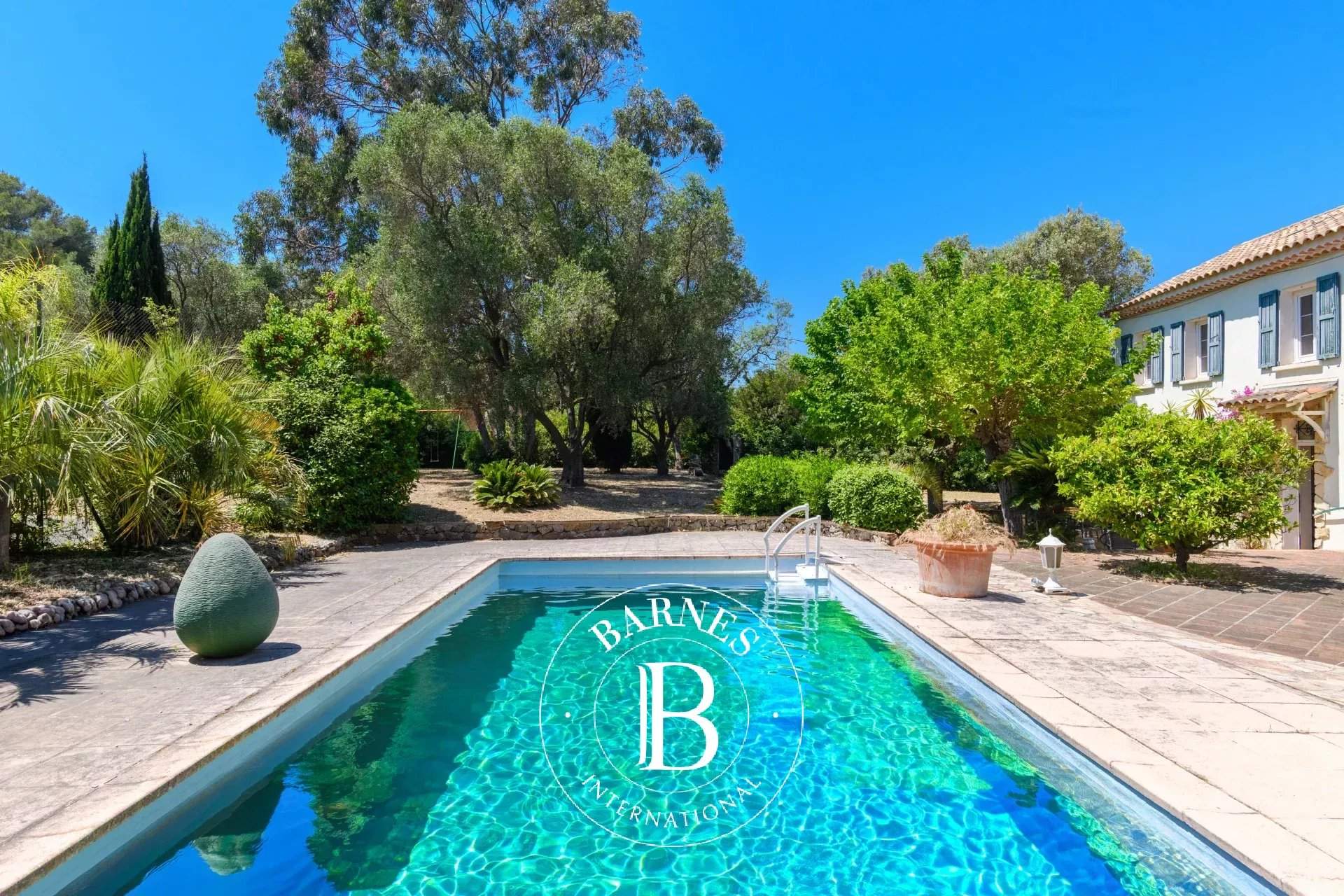 La Garde  - Bastide 5 Bedrooms - picture 3