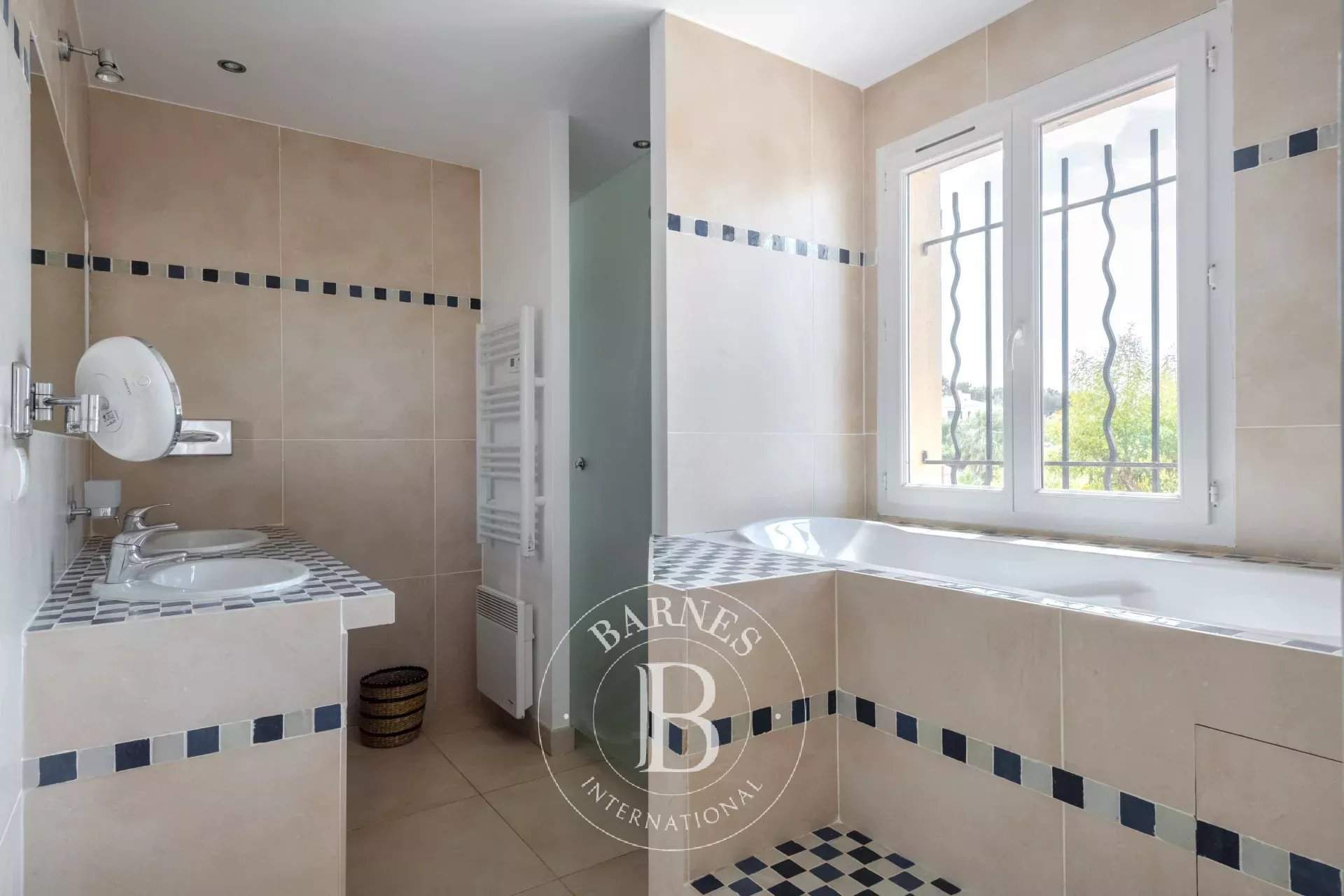 Saint-Cyr-sur-Mer  - Villa 8 Bedrooms - picture 12