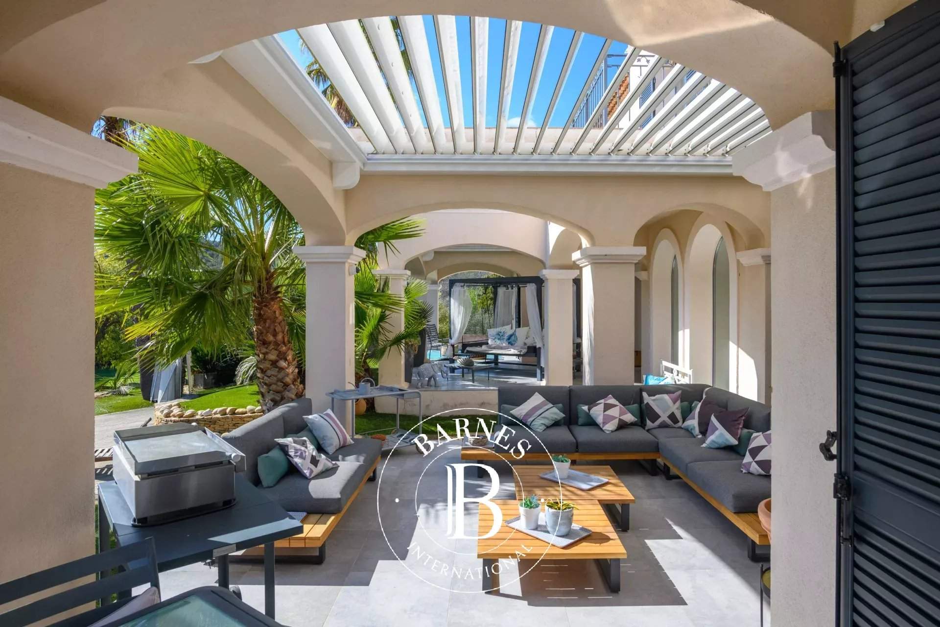 Sanary-sur-Mer  - Villa 7 Pi&egrave;ces 4 Chambres - picture 13