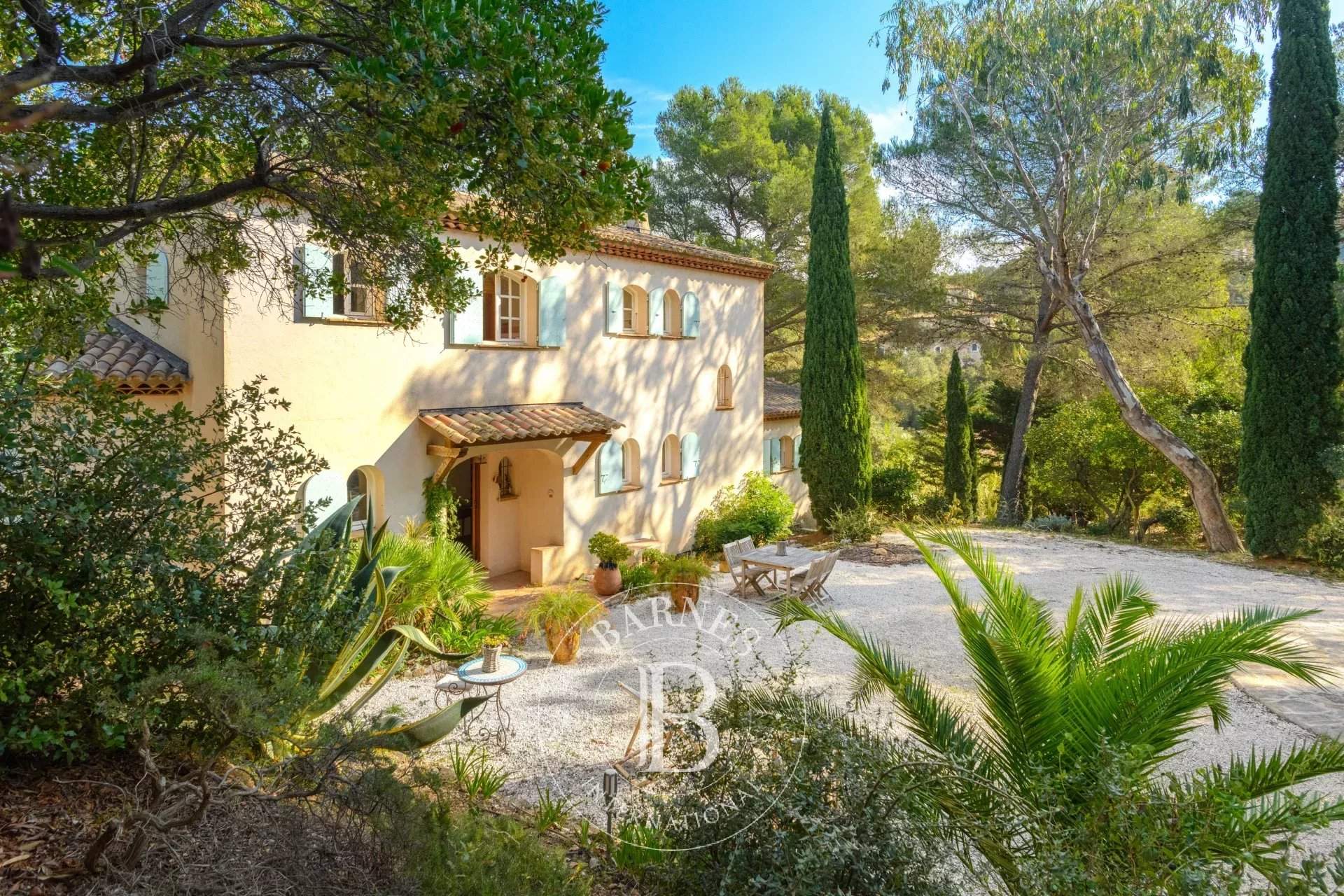 Bormes-les-Mimosas  - Propriété 8 Pièces 6 Chambres - picture 1