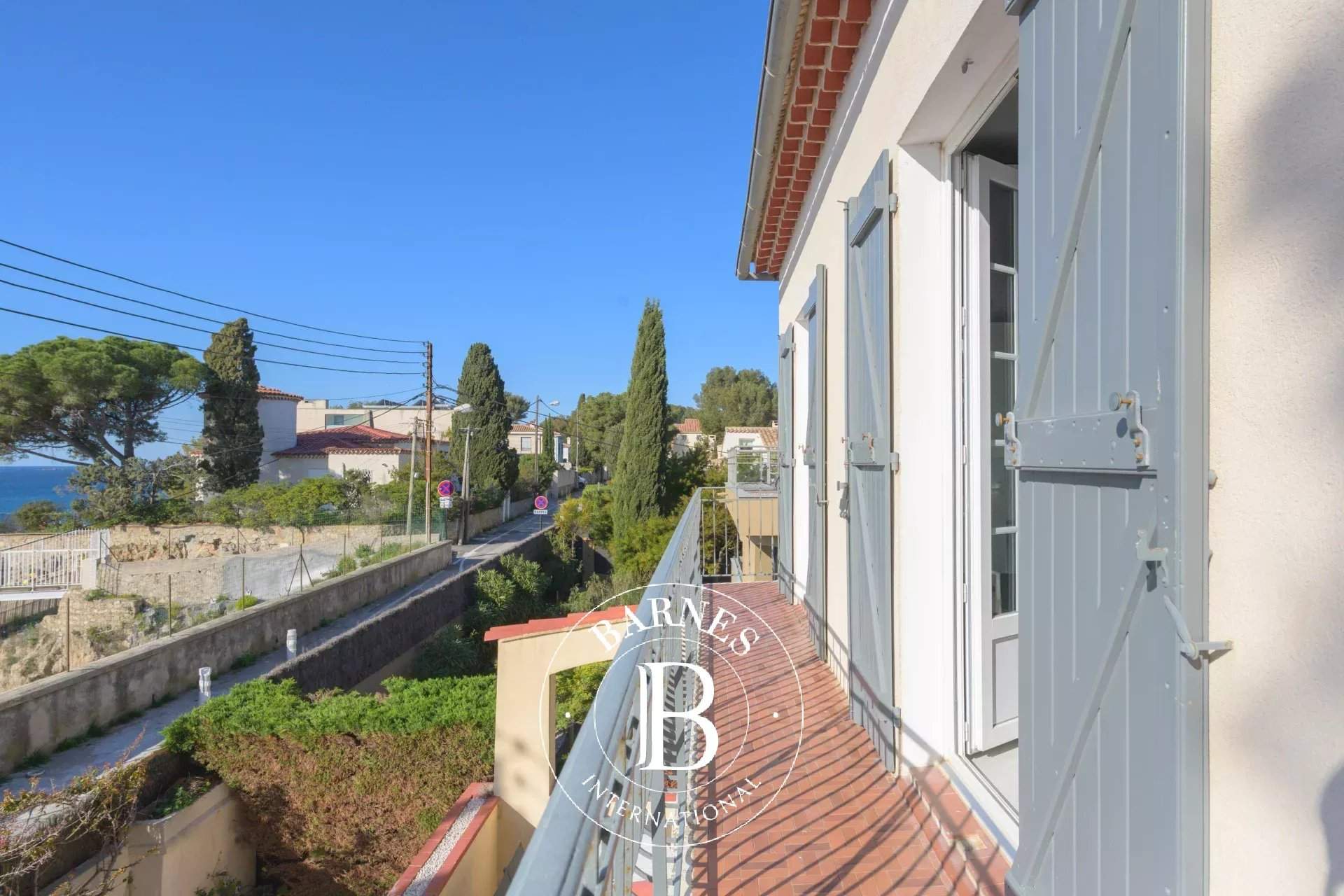 Sanary-sur-Mer  - House 5 Bedrooms - picture 13