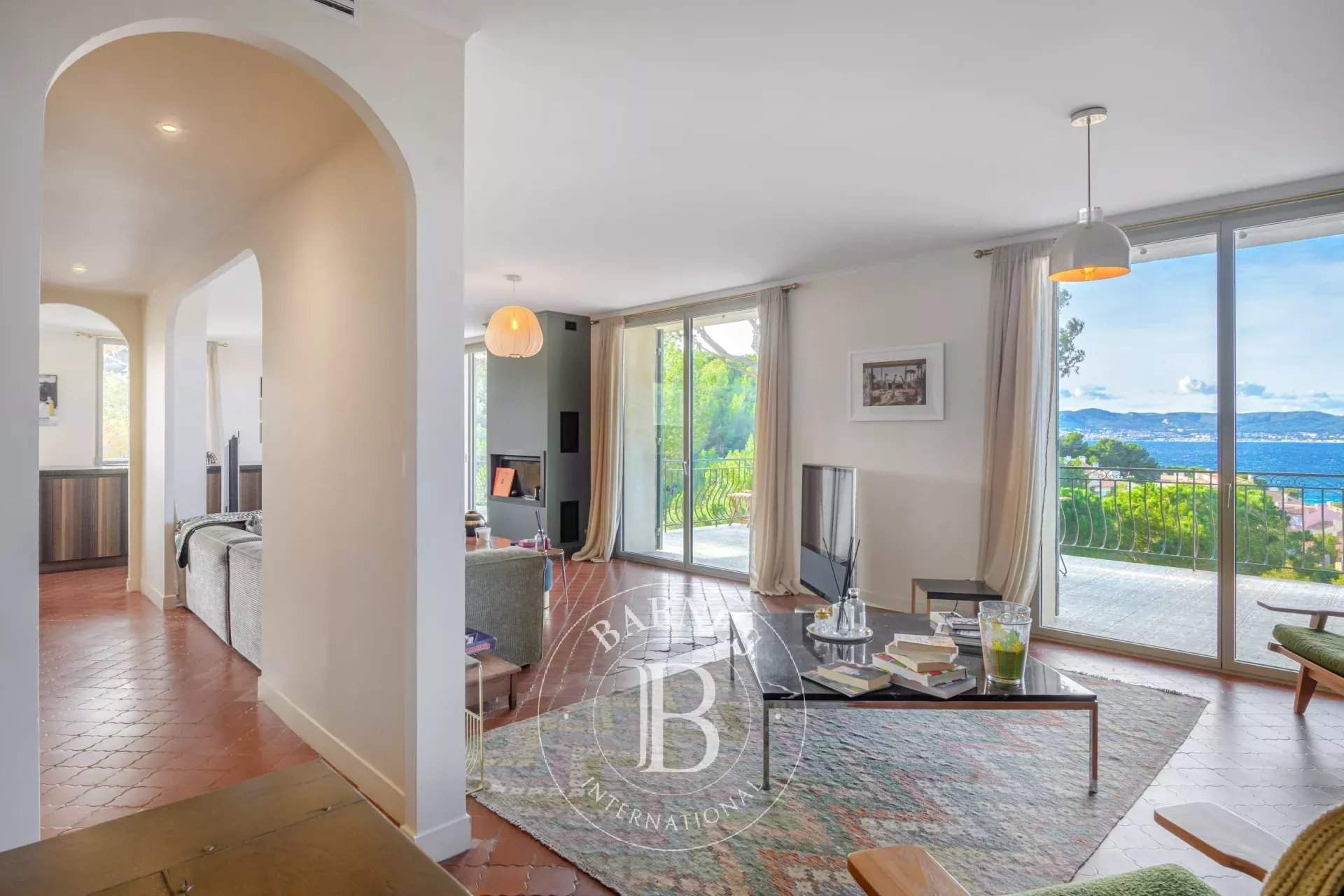 Saint-Cyr-sur-Mer  - Villa 5 Bedrooms - picture 4