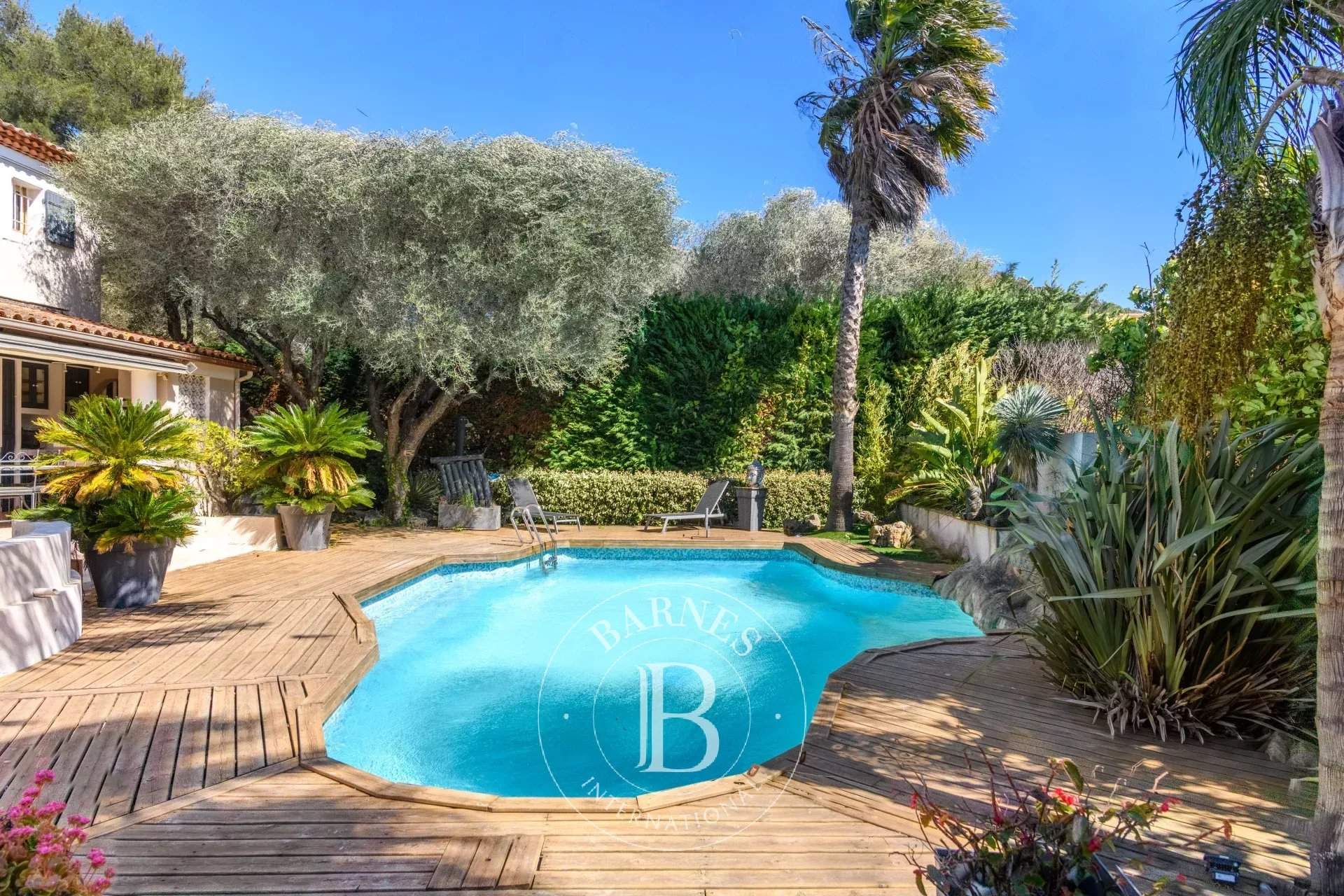 Six-Fours-les-Plages  - Villa 5 Pi&egrave;ces 3 Chambres - picture 16