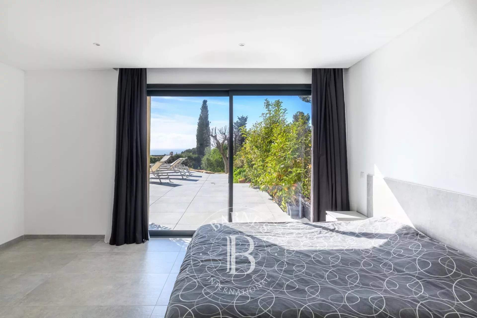 Ollioules  - Maison 7 Pi&egrave;ces 6 Chambres - picture 9